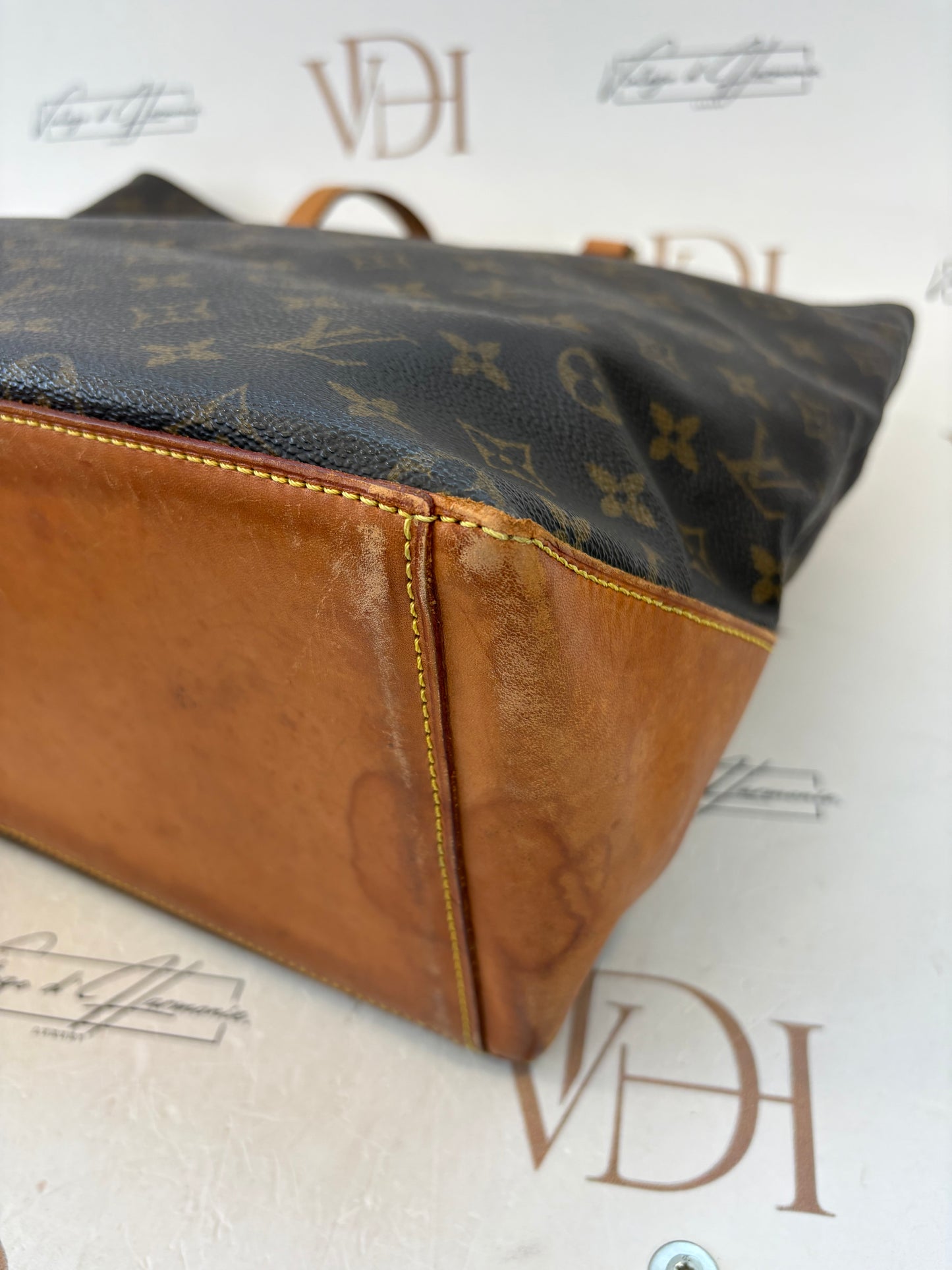 018837 - Louis Vuitton Cabas Mezzo