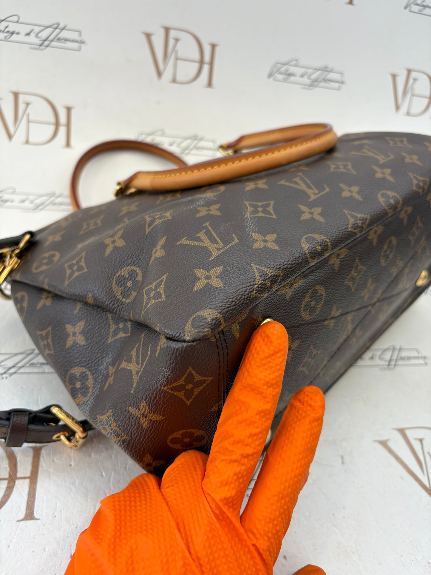 201178 - Louis Vuitton Pallas