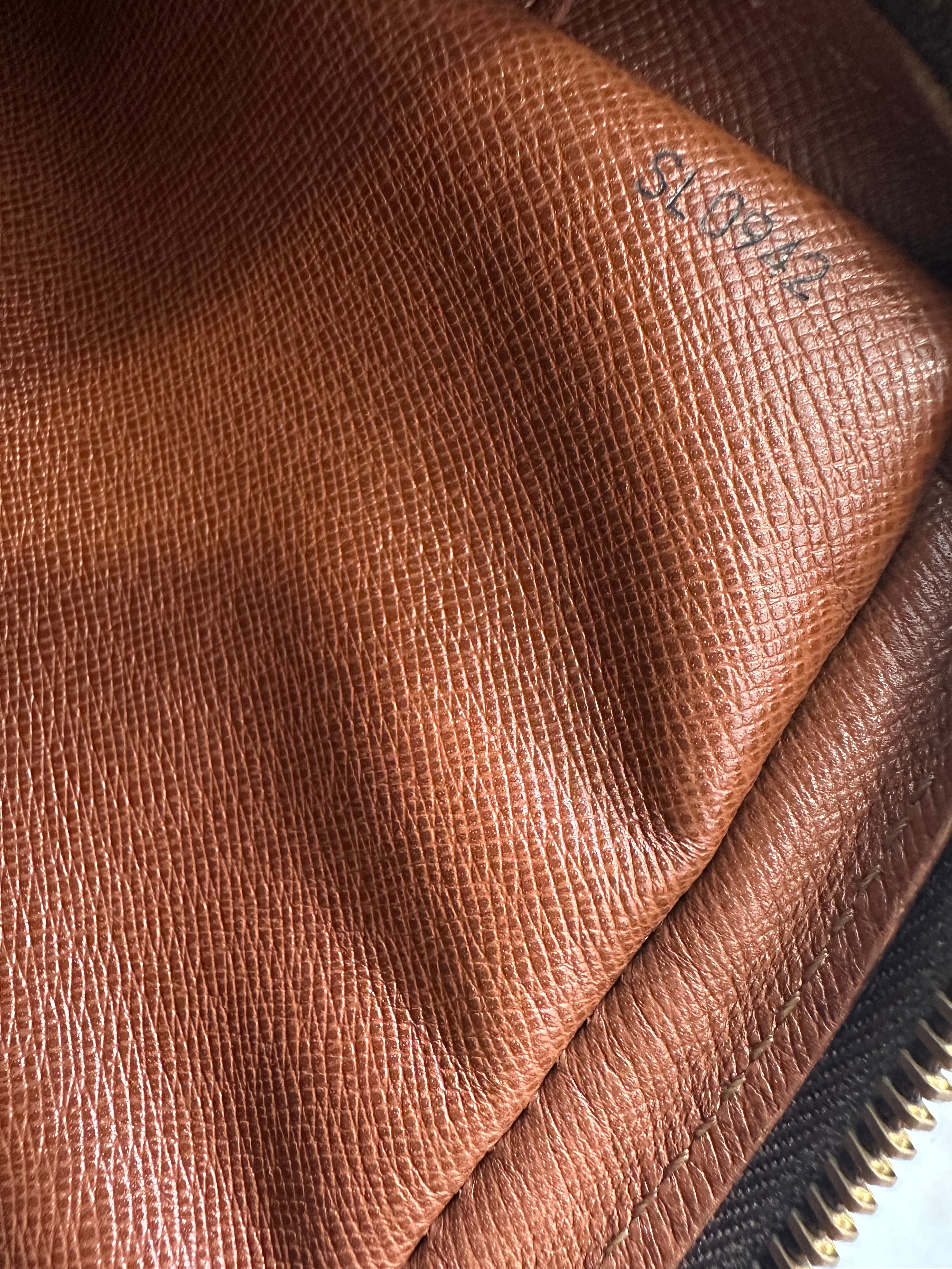 Louis Vuitton Dragonne GM