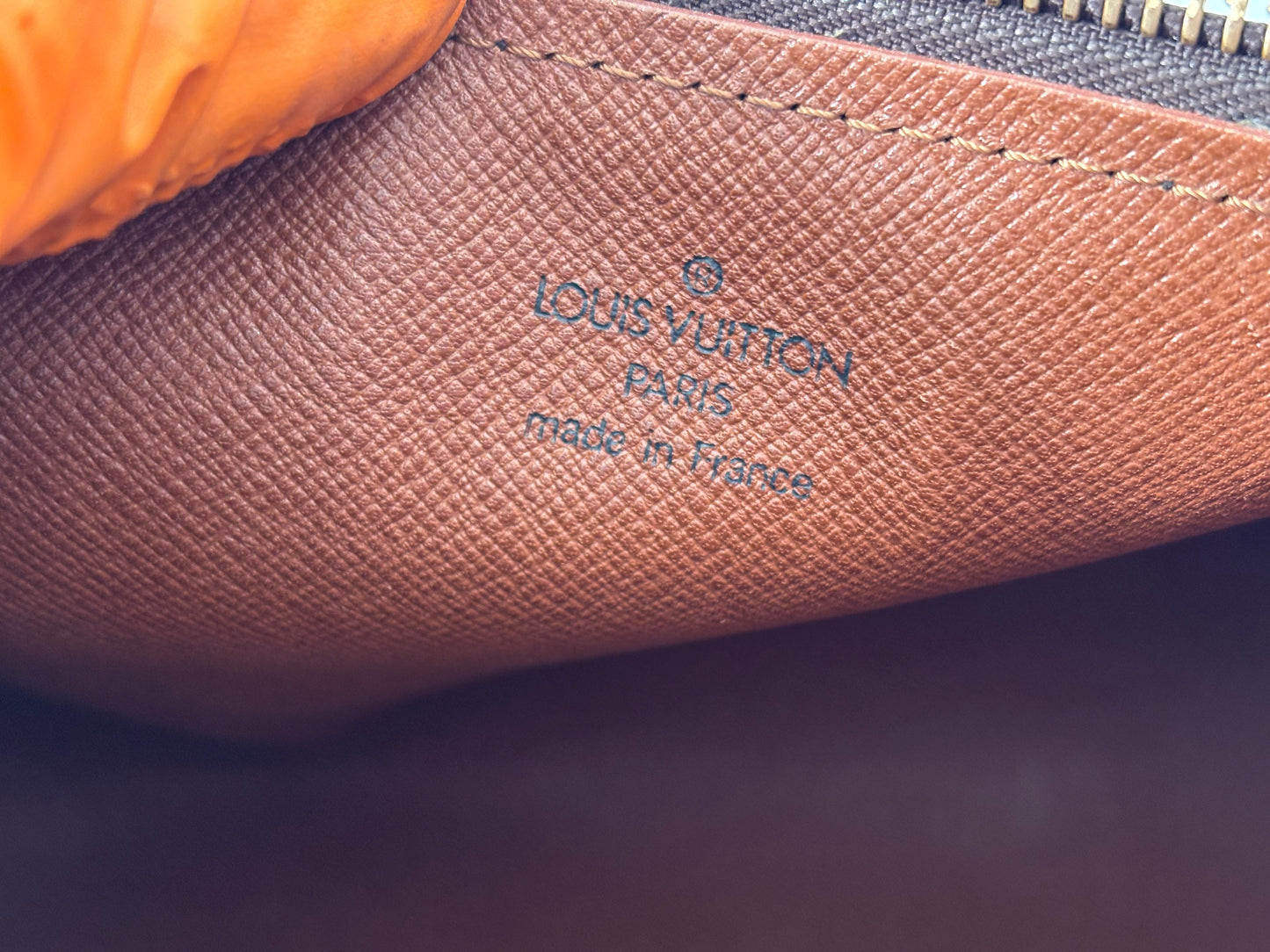 018995 - Louis Vuitton Papillon 30