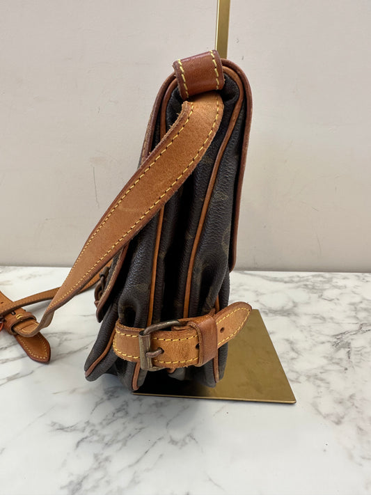 Louis Vuitton Saumur 30