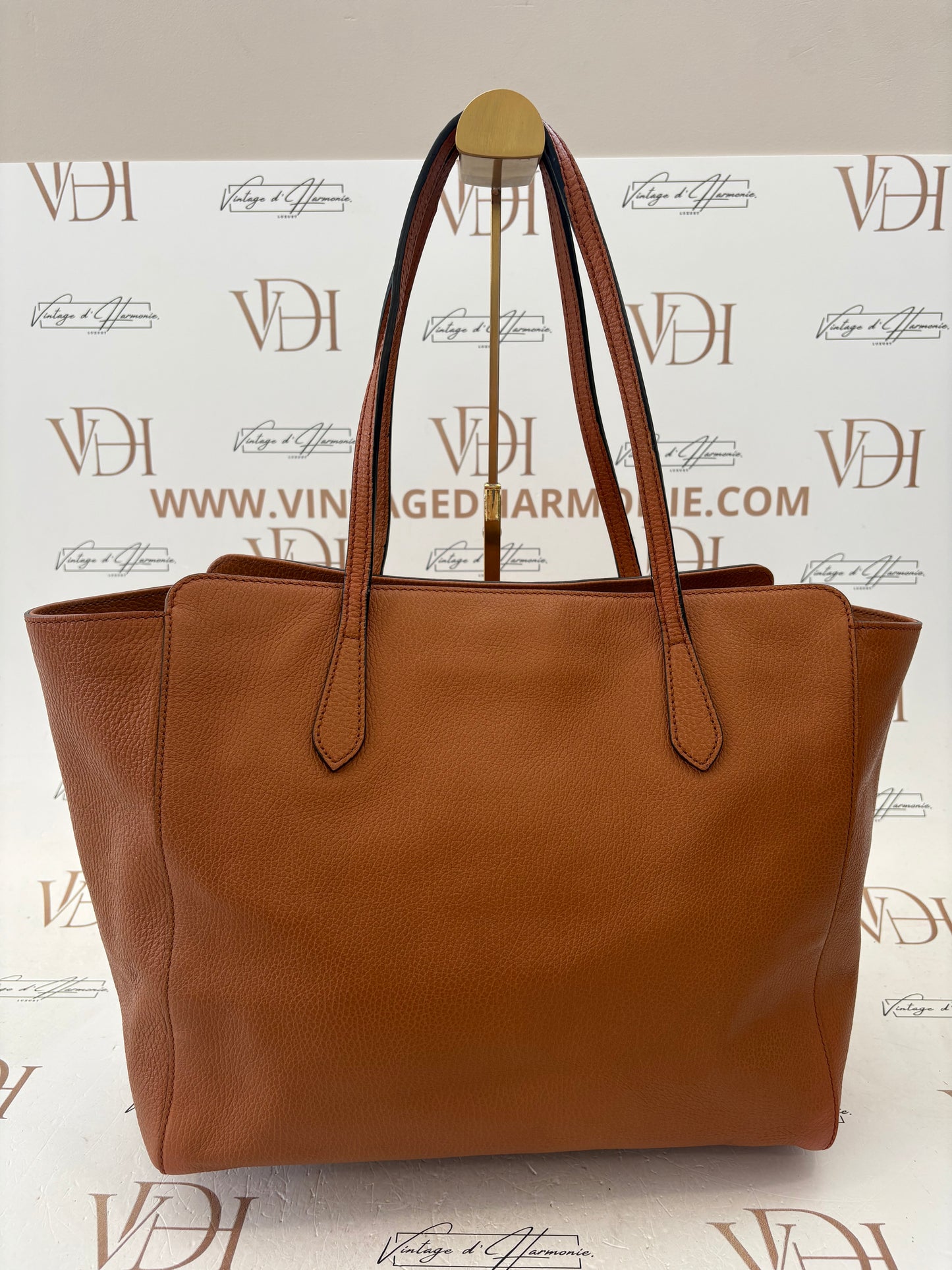 201628 - Gucci Brown