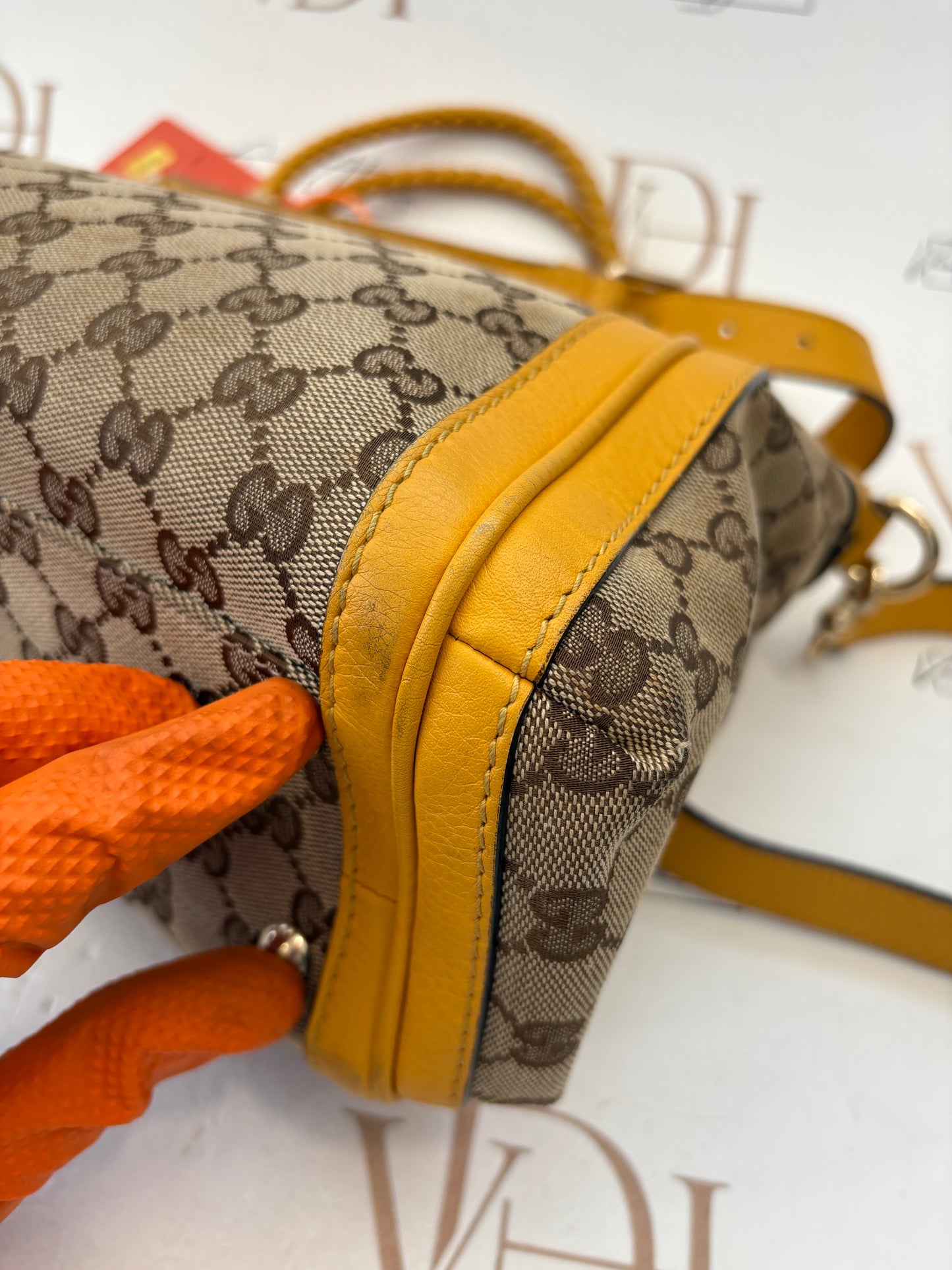383662 - Gucci Bella