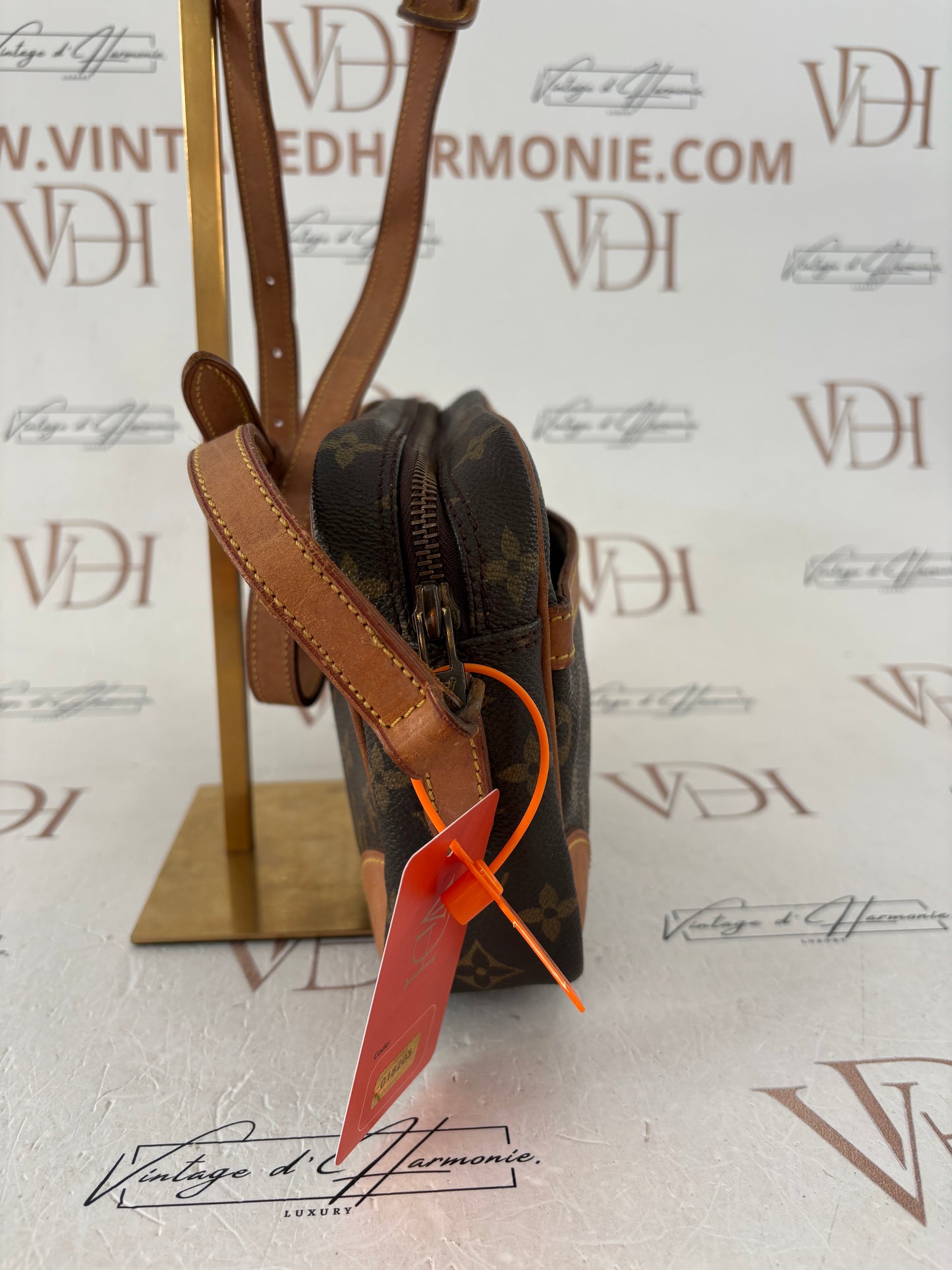 018203 - Louis Vuitton Trocadero 24