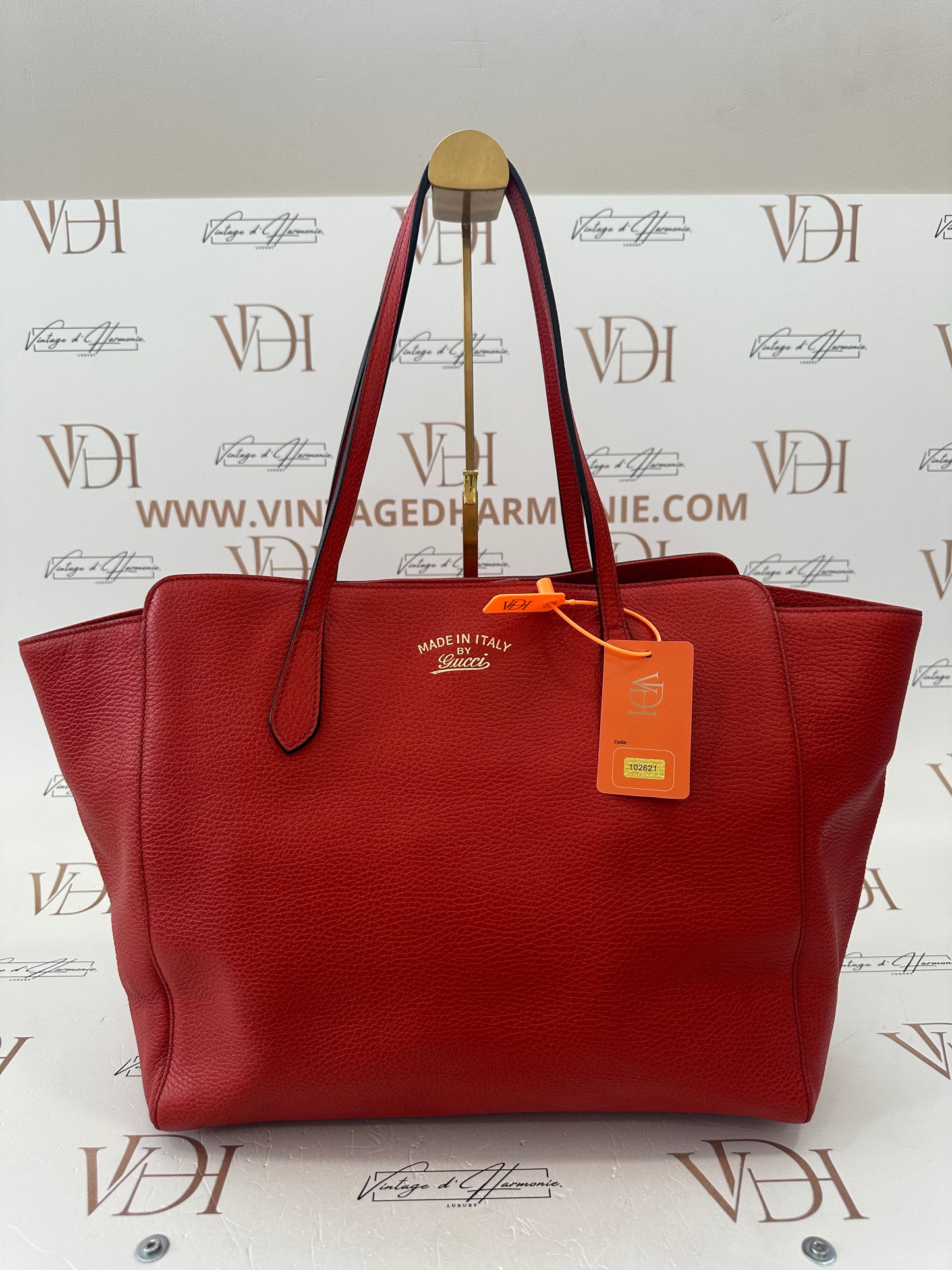102621 - Gucci Swing