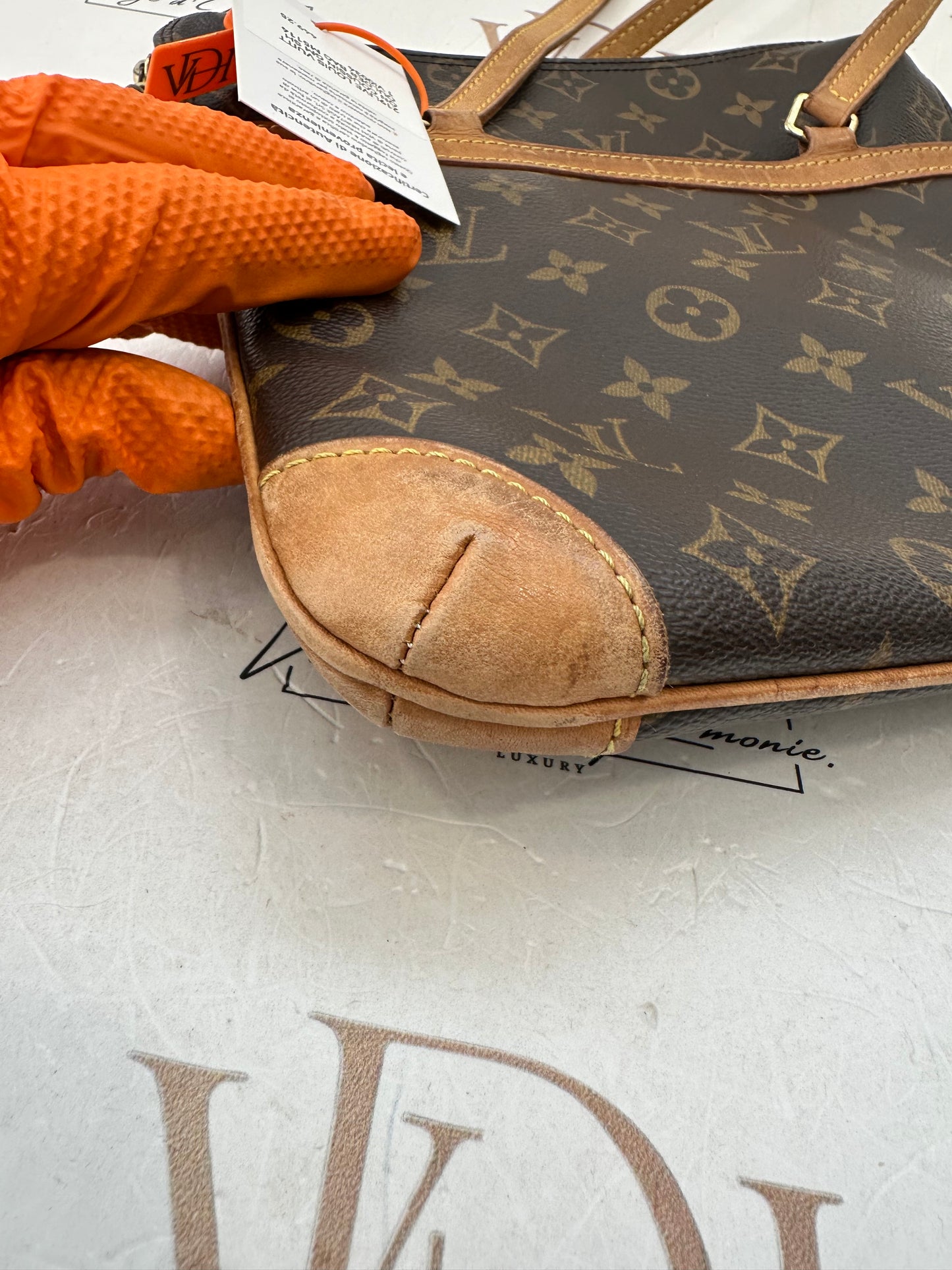 016920 - Louis Vuitton Coussin GM