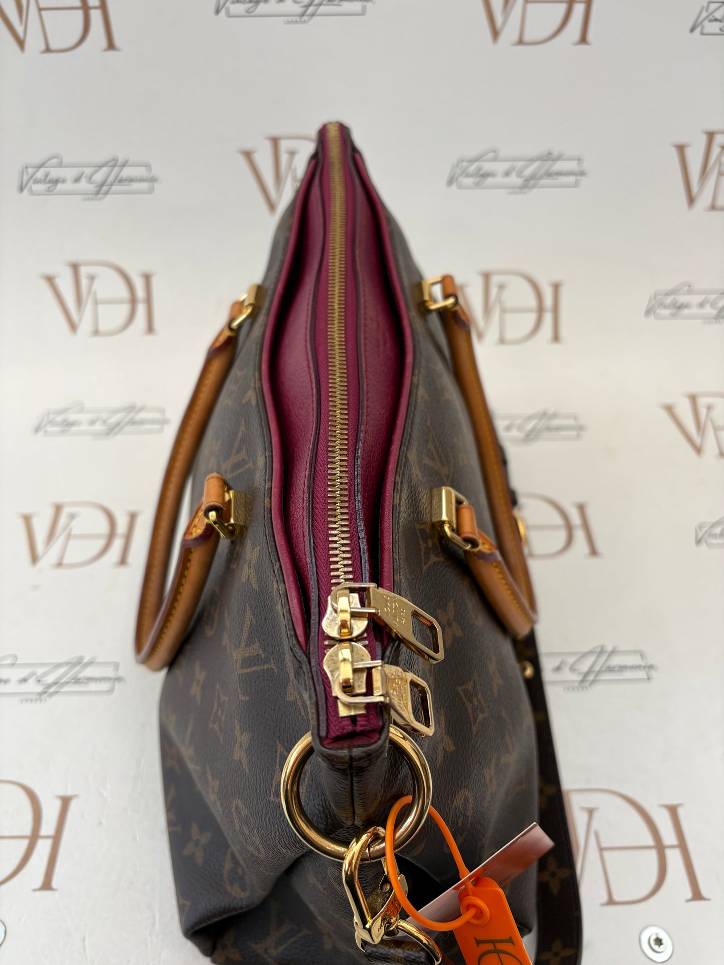 016937 - Louis Vuitton Pallas