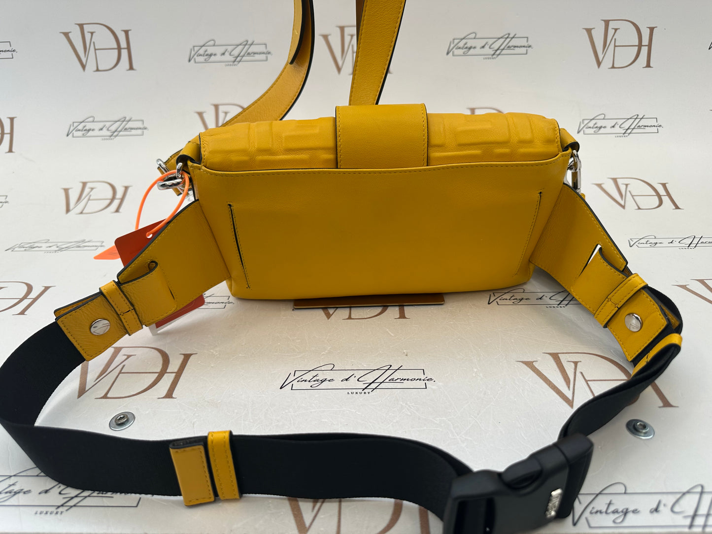 382667 - Fendi Baguette