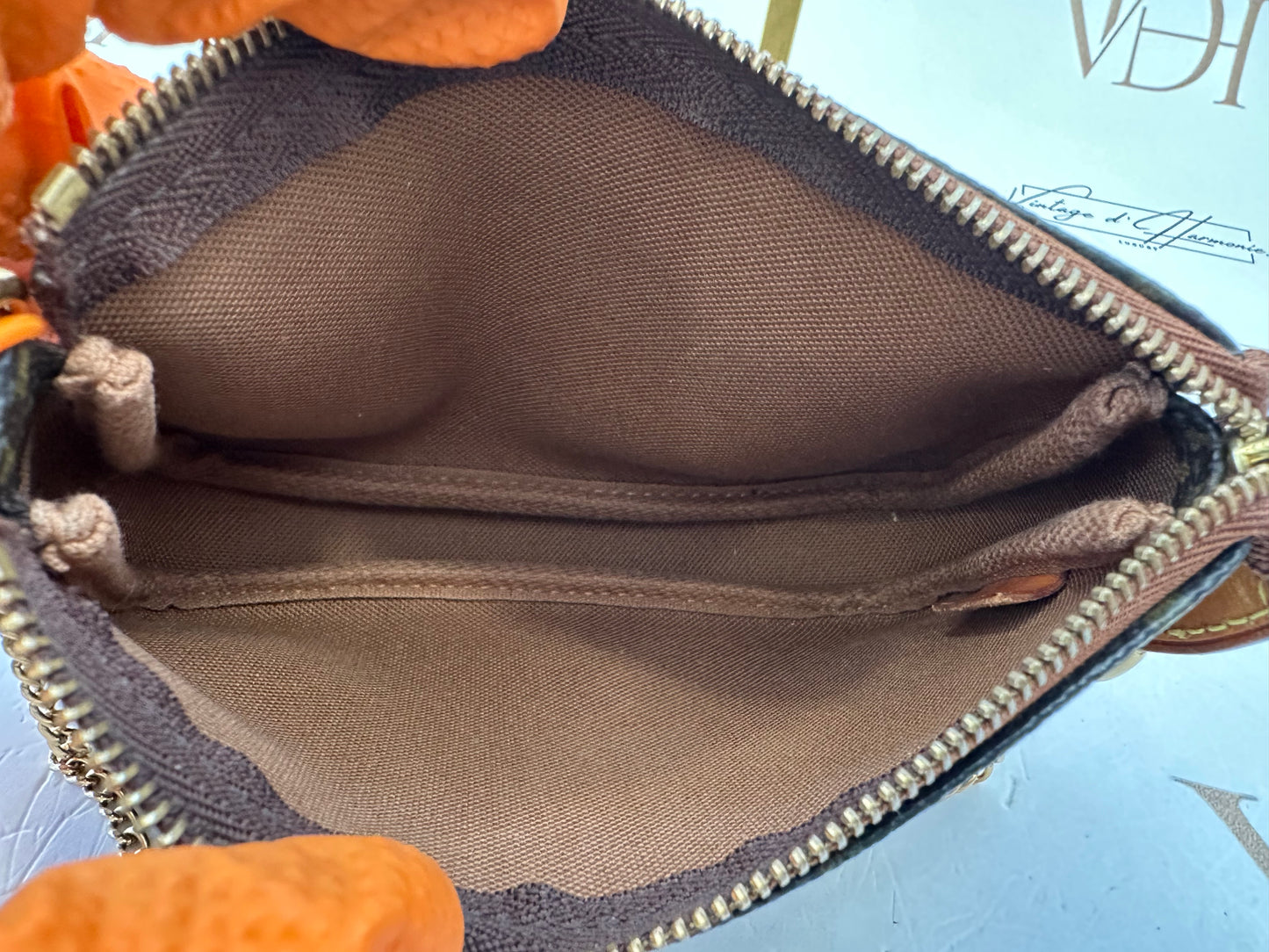 017818 - Louis Vuitton Pochette