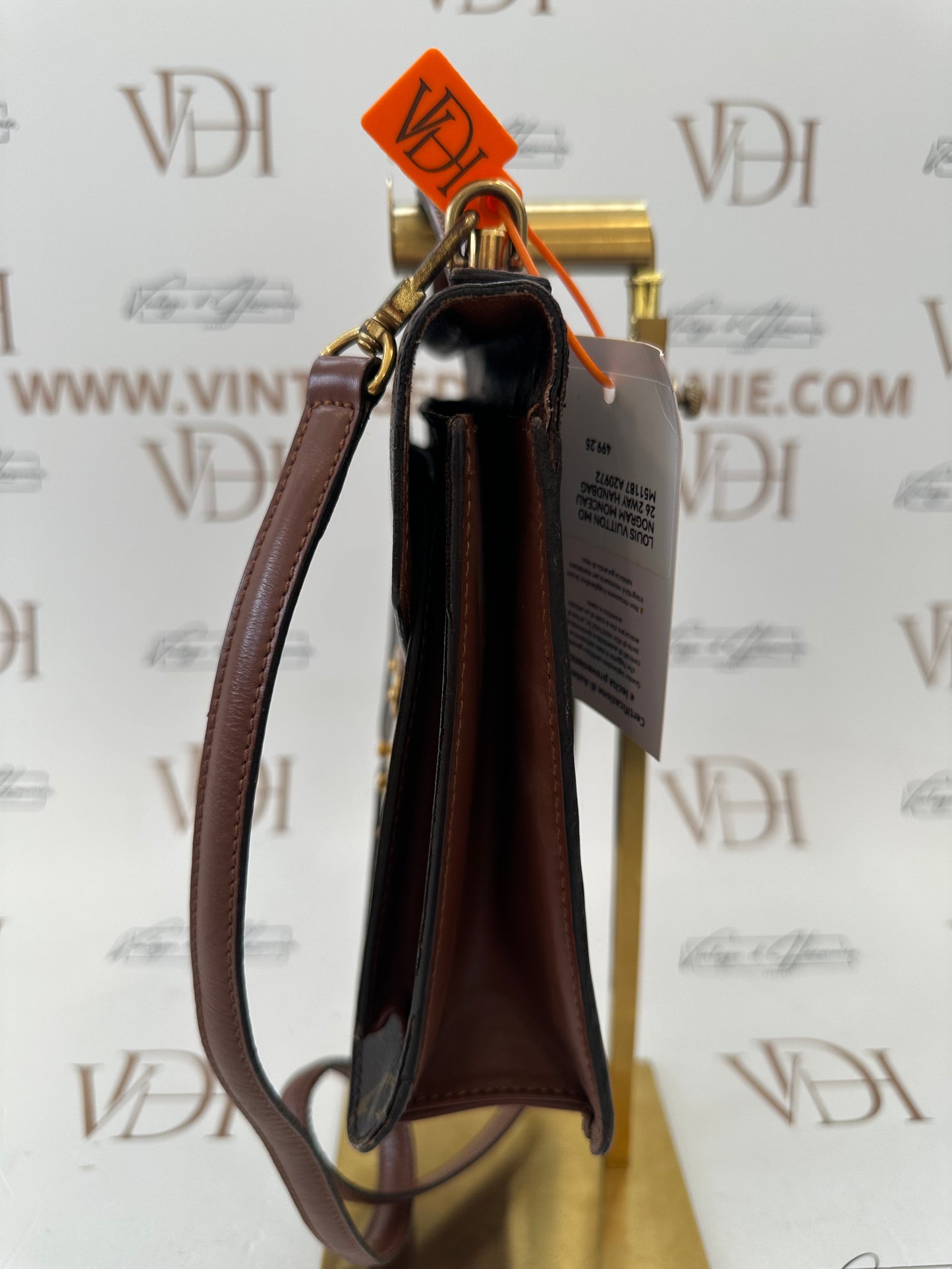 016876 - Louis Vuitton Monceau 26