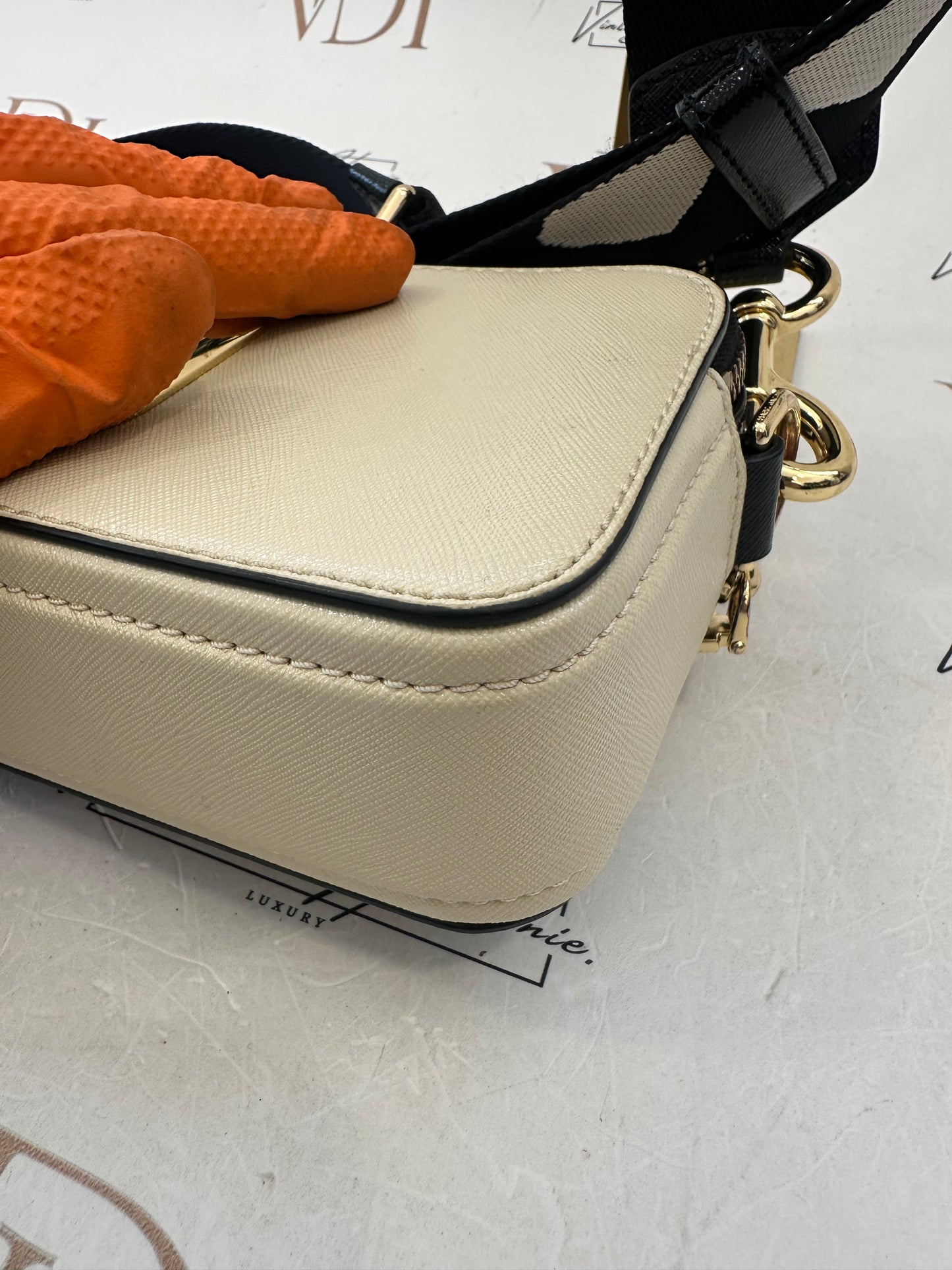 382207 - Marc Jacobs Sanpshot