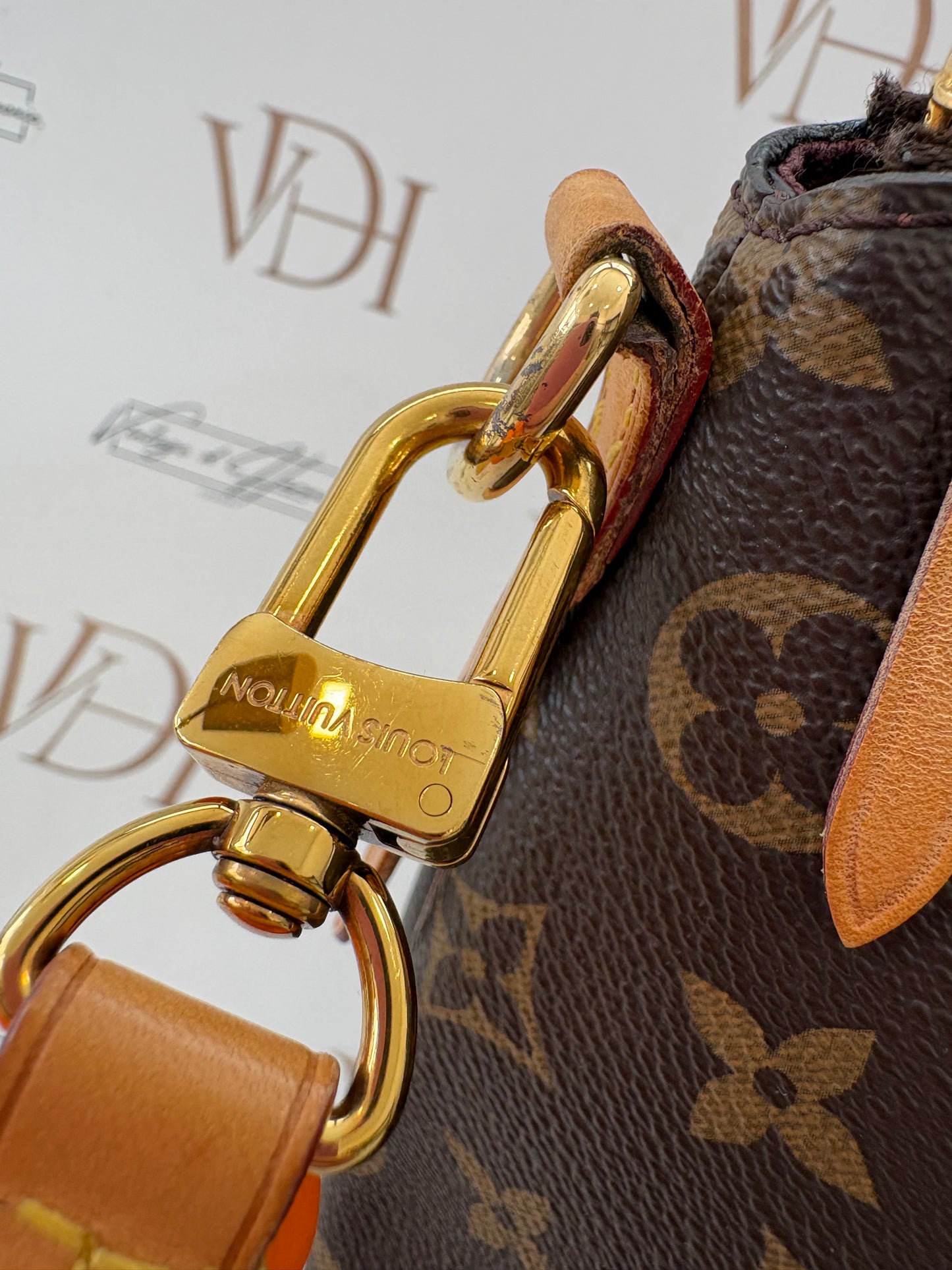 383263 - Louis Vuitton Turenne