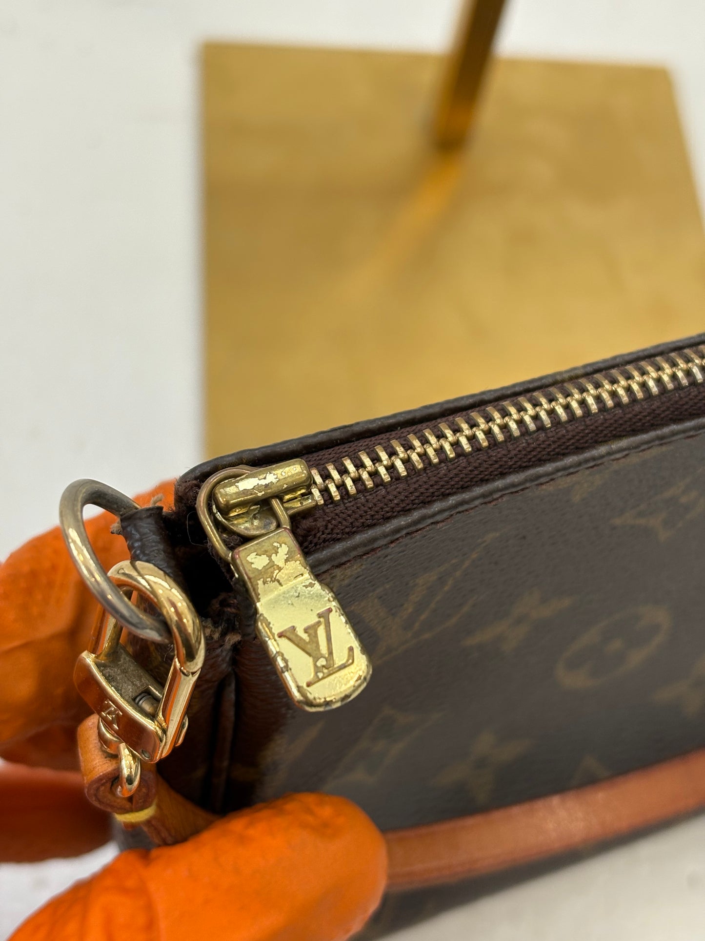 018261 - Louis Vuitton Pochette Accessoires