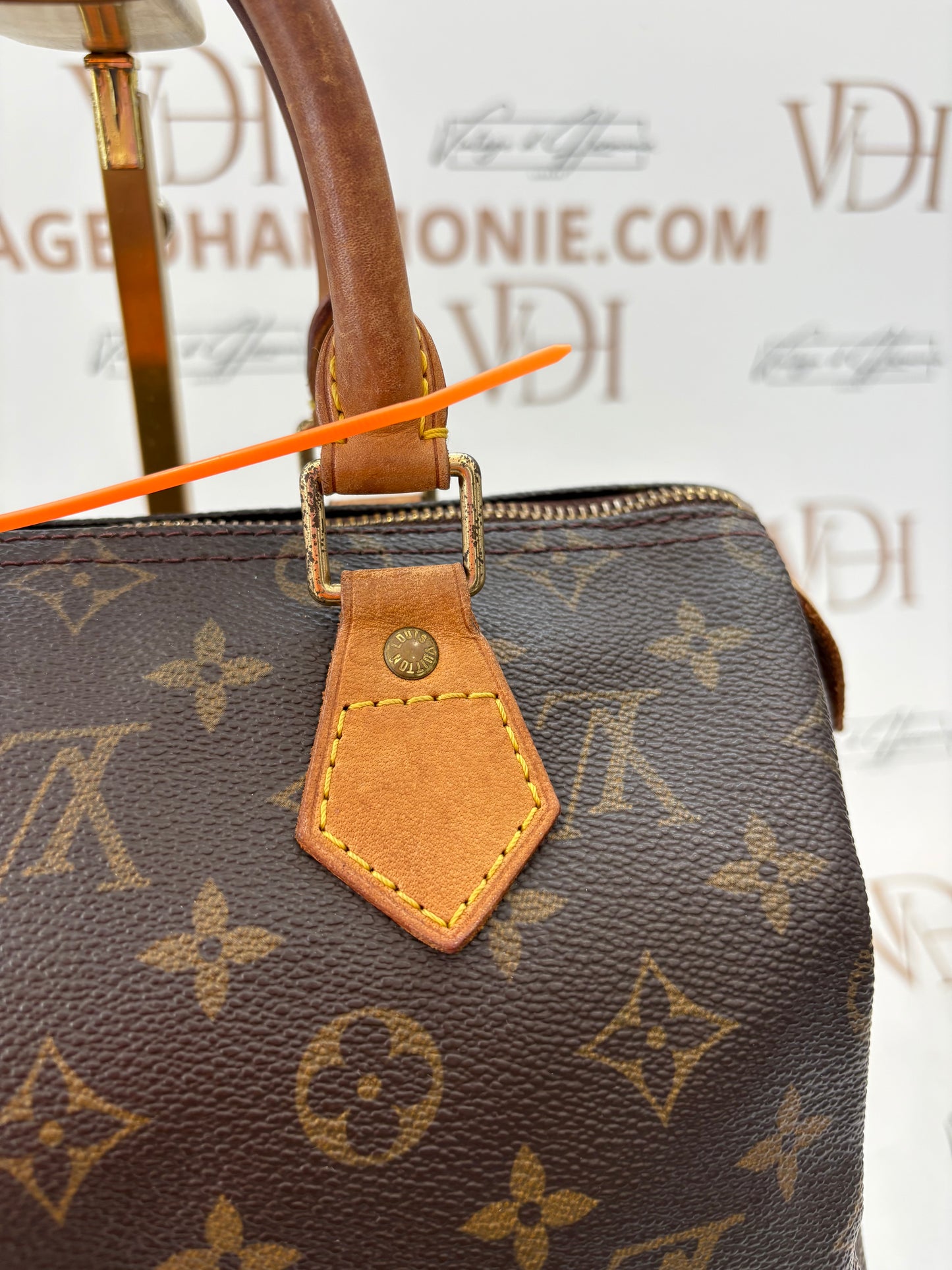018244 - Louis Vuitton Speedy 25
