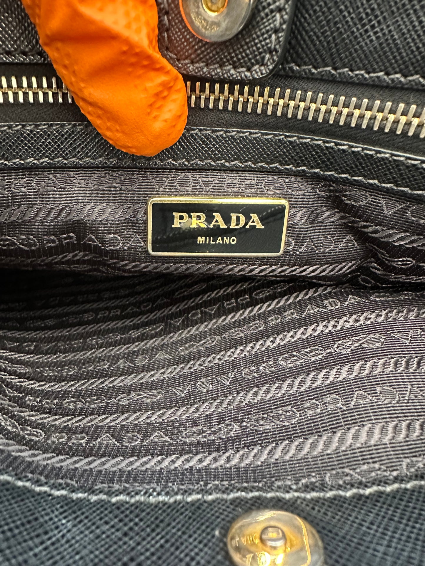 382512 - Prada Galleria Black