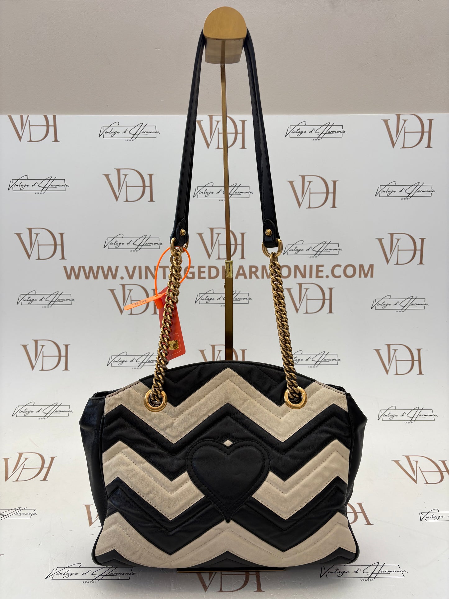 383693 - Gucci GG Marmont