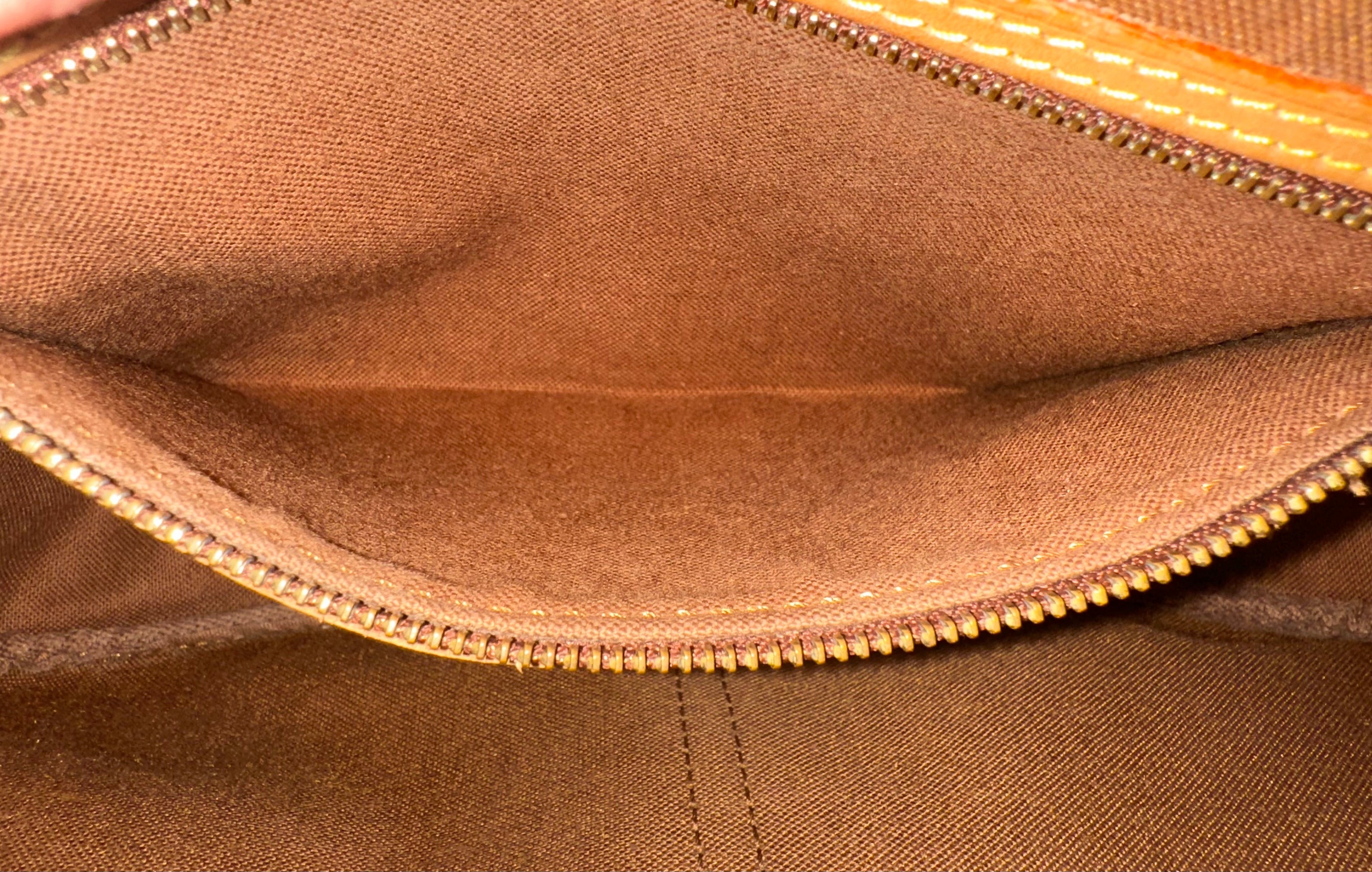 Louis Vuitton Gibeciere MM