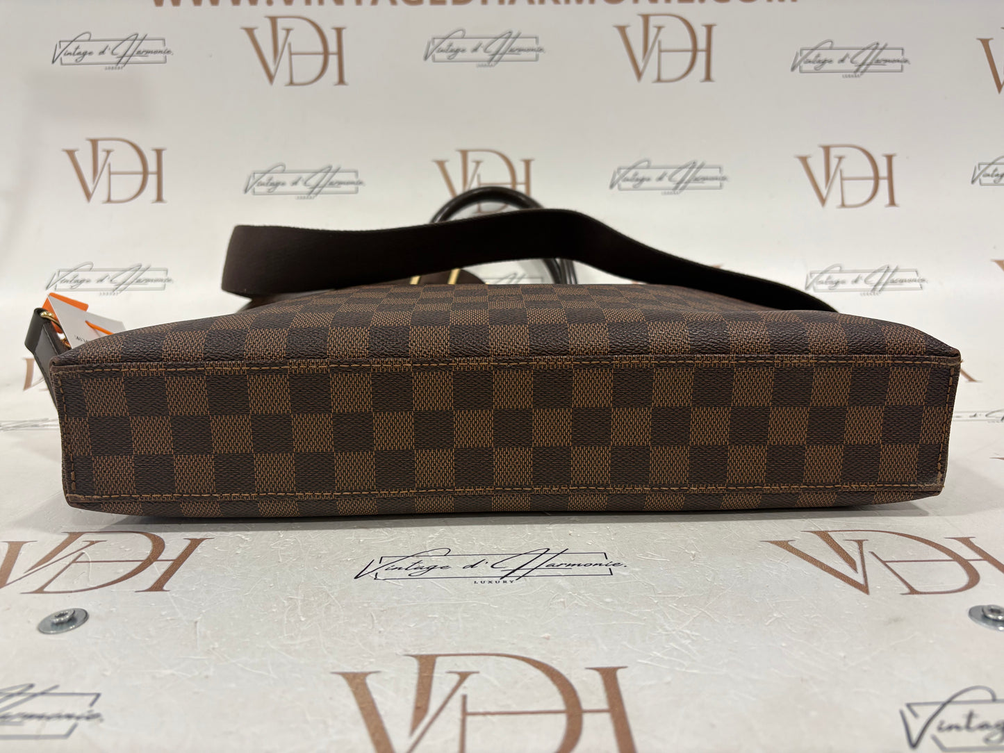 018869 - Louis Vuitton Porte Document Jour
