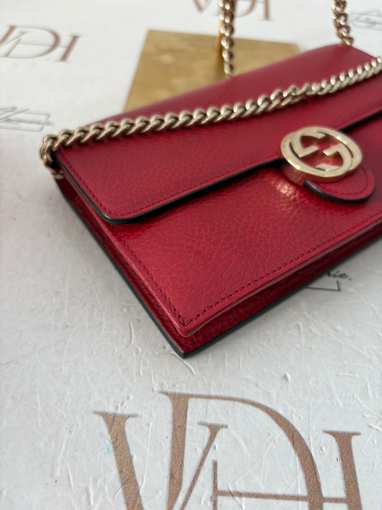 384217 - Gucci Interlocking