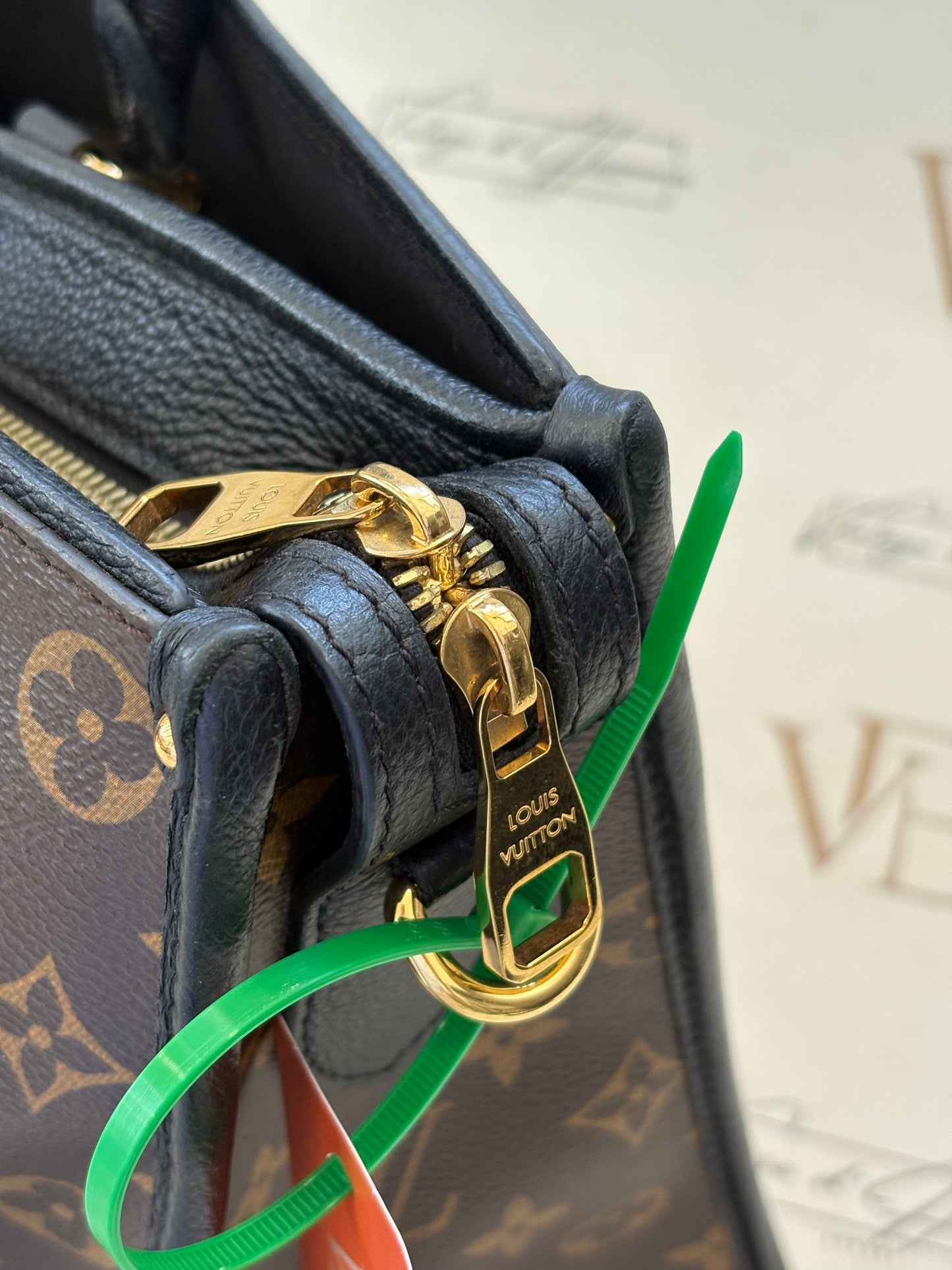 017179 - Louis Vuitton Popincourt MM