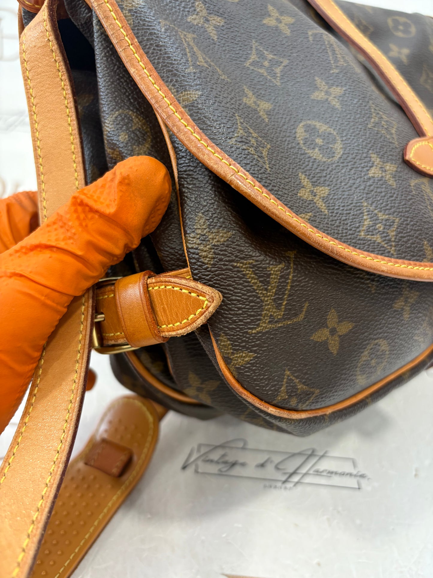 018580 - Louis Vuitton Saumur 30