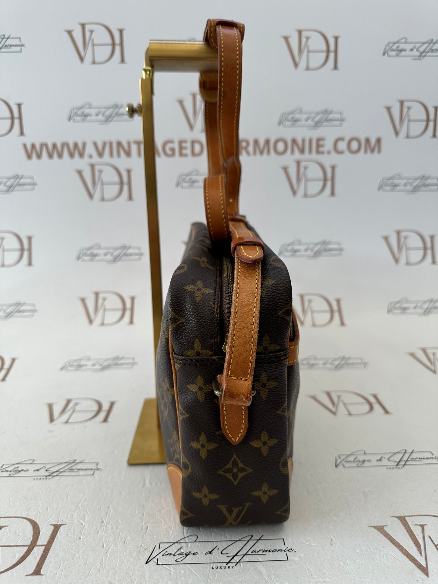018124 -Louis Vuitton Trocadero 30