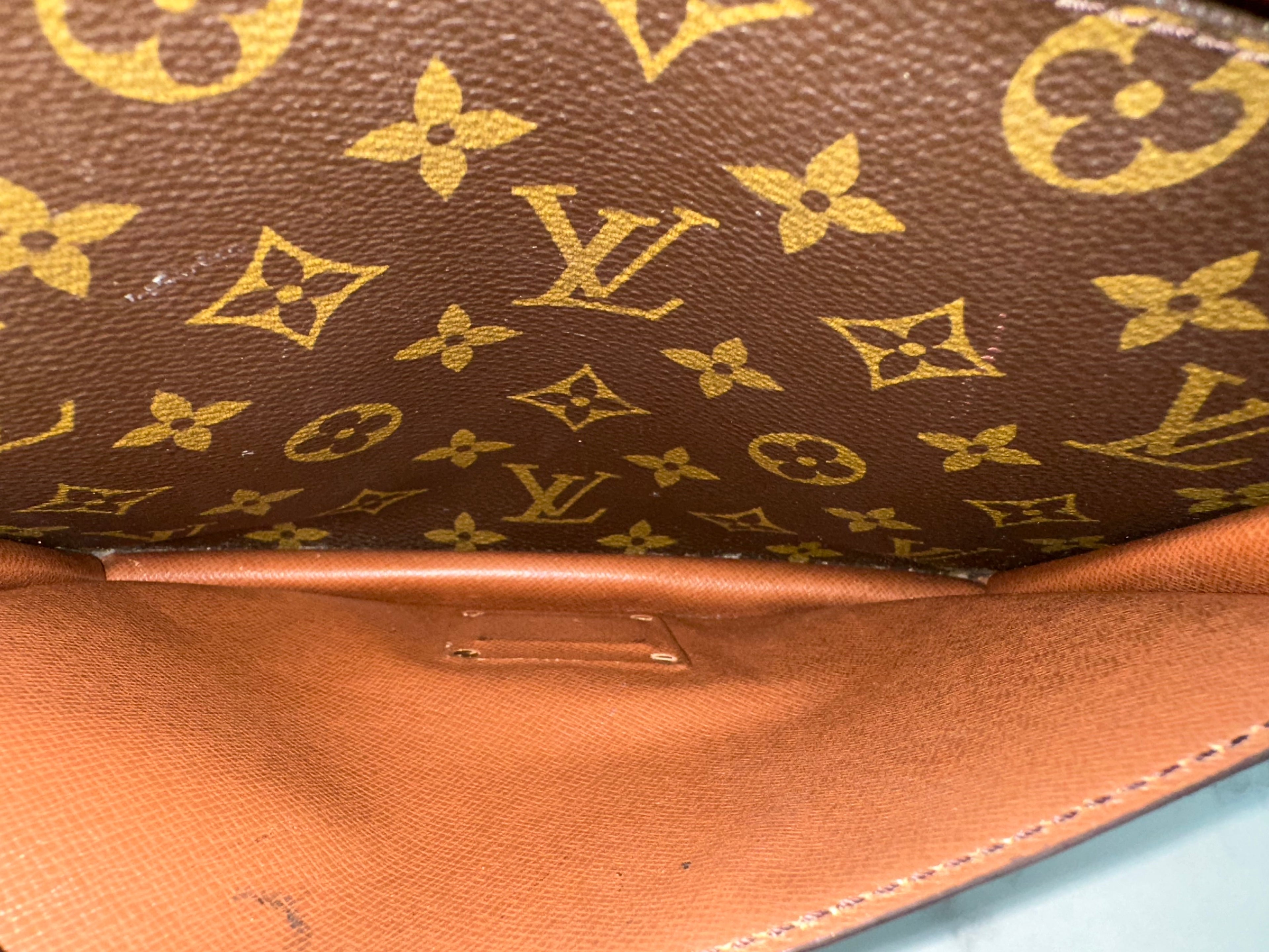 Louis Vuitton Monceau 26