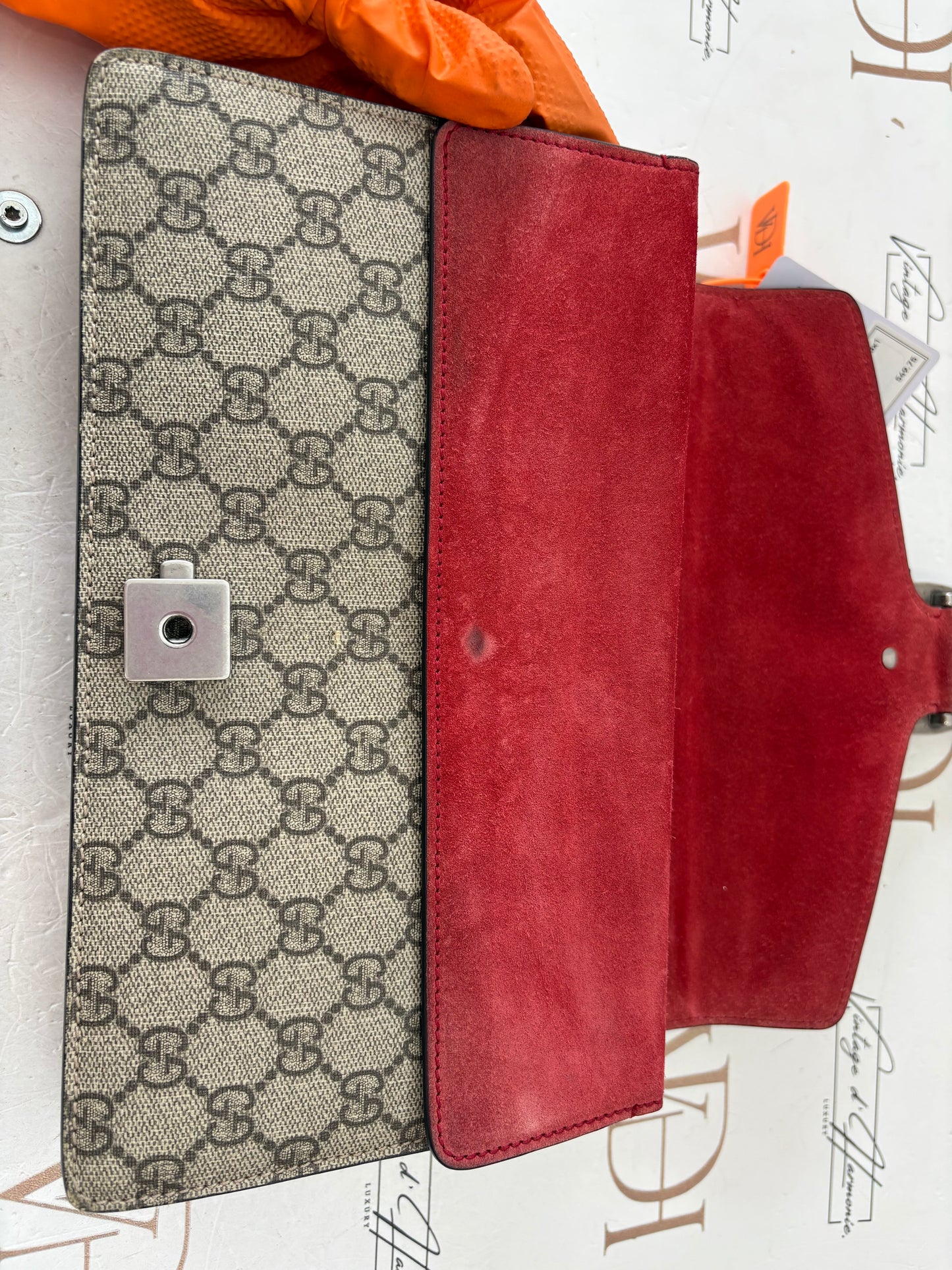 200835 - Gucci Dionysus