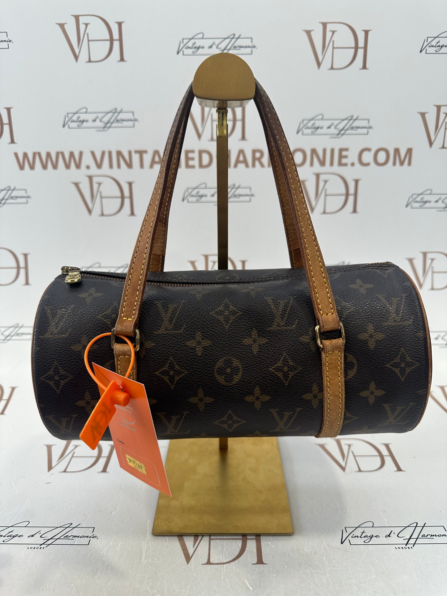 017760 - Louis Vuitton Papillon 26