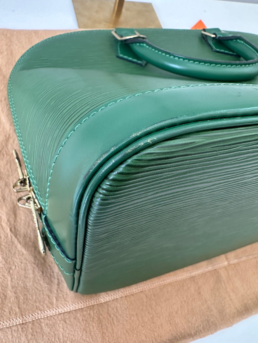 Louis Vuitton Alma Epi Green