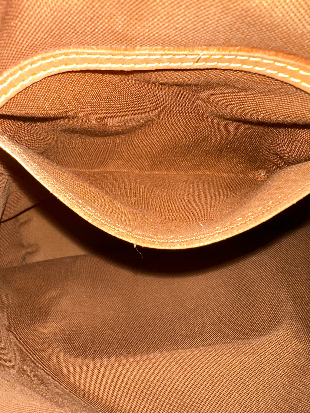 Louis Vuitton Montsouris MM