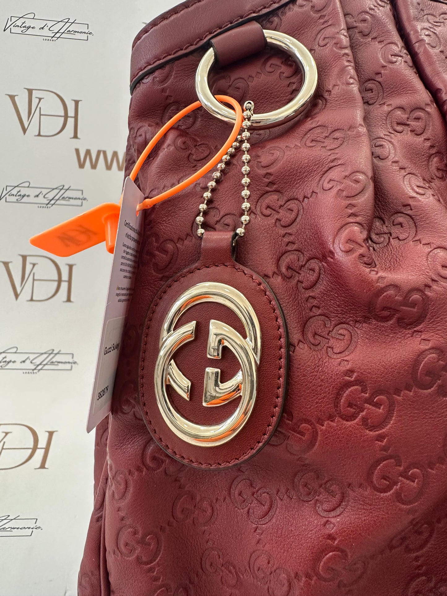 382879 - Gucci Sukey