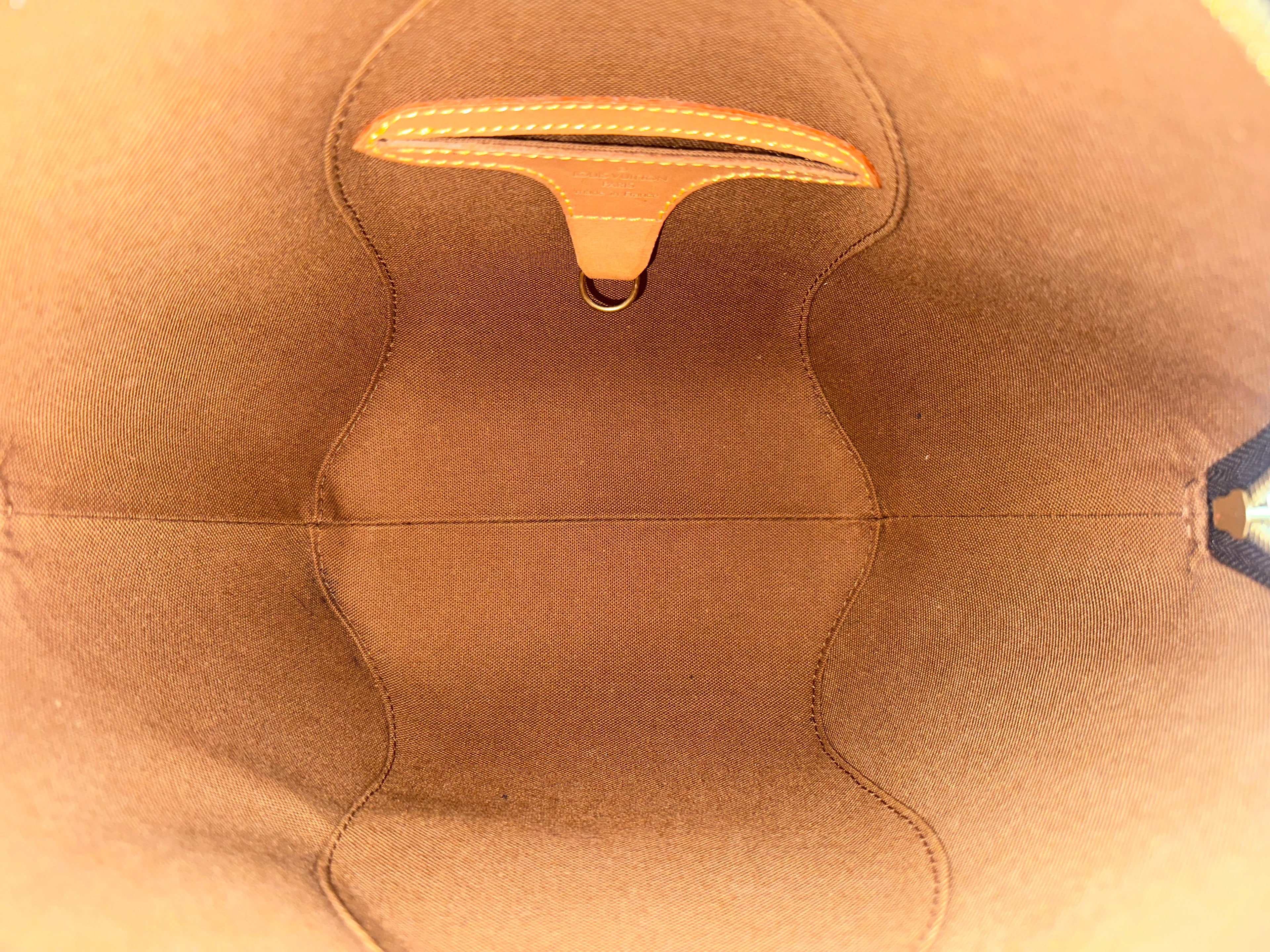 Louis Vuitton Ellipse PM