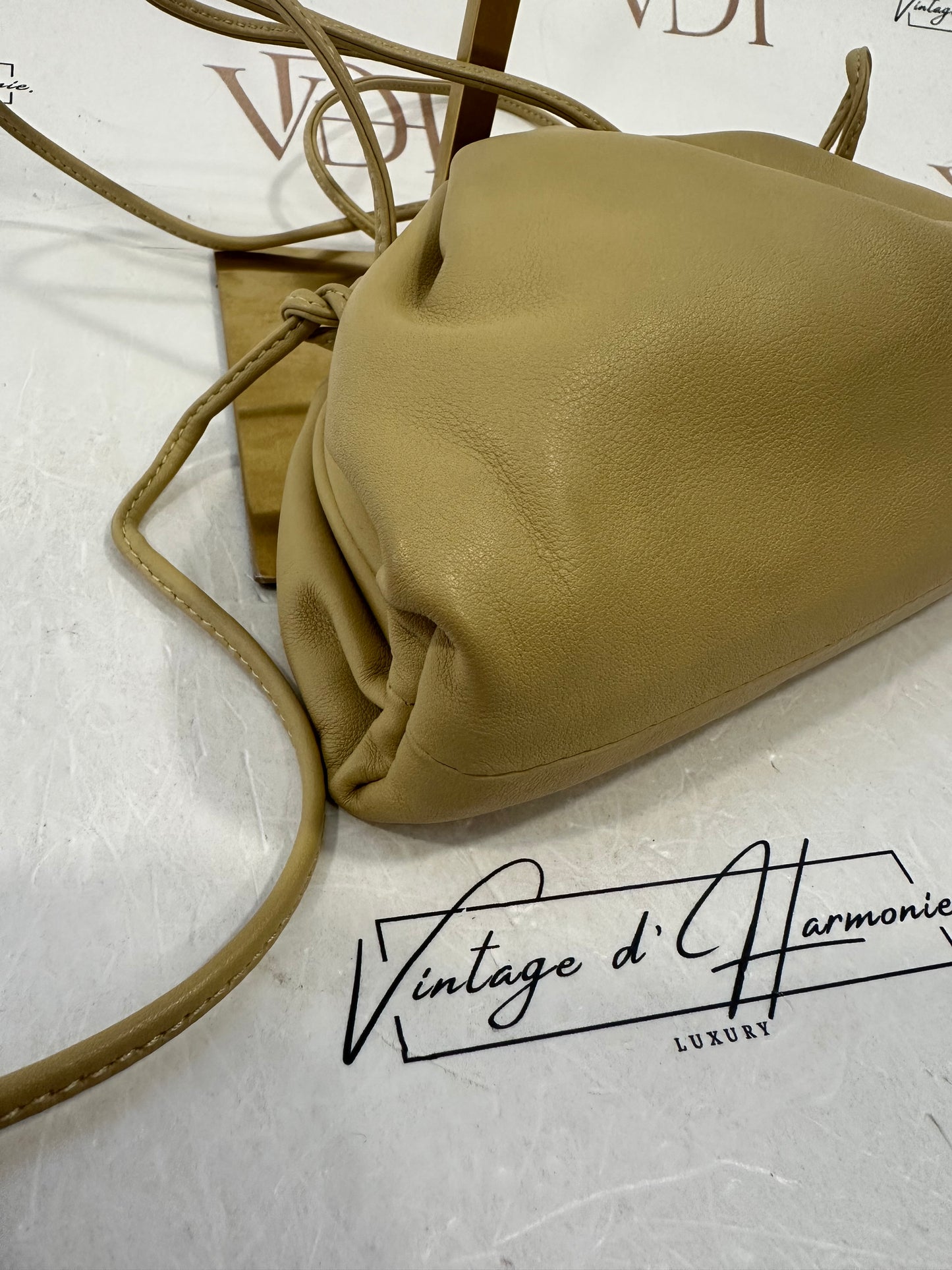 382779 - Bottega Veneta Pouch