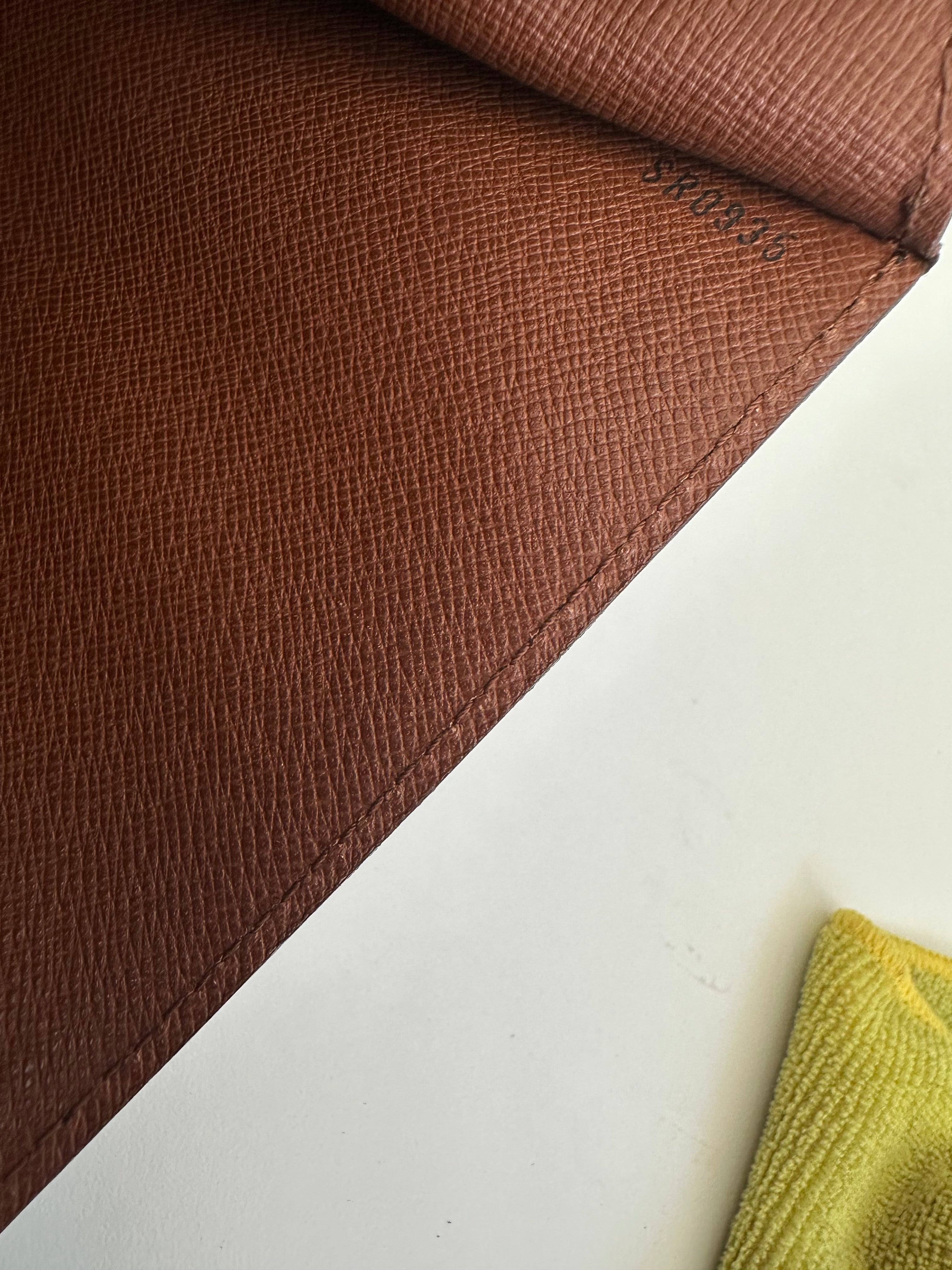 Louis Vuitton Monceau 28