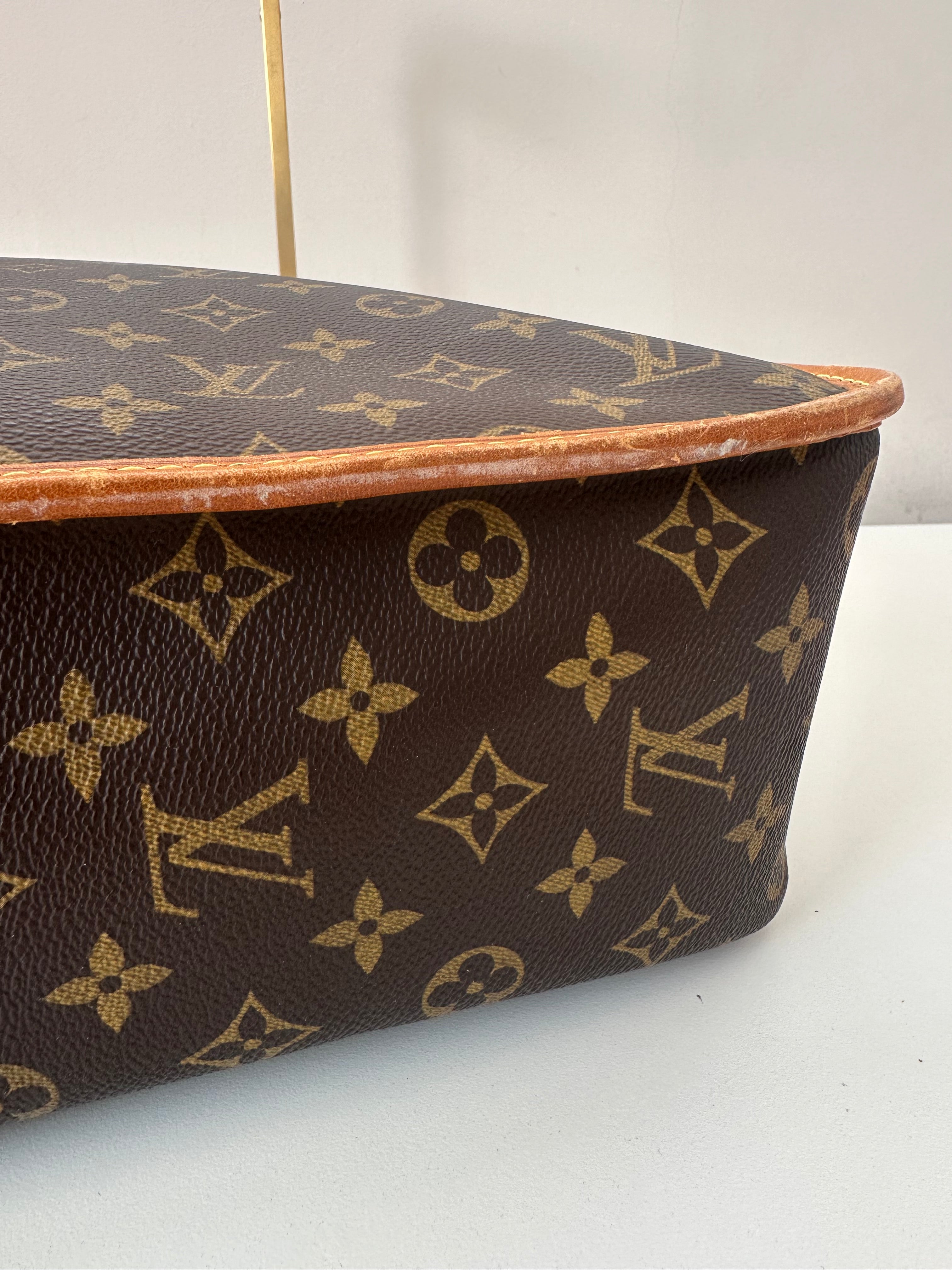 Louis Vuitton Messenger GM