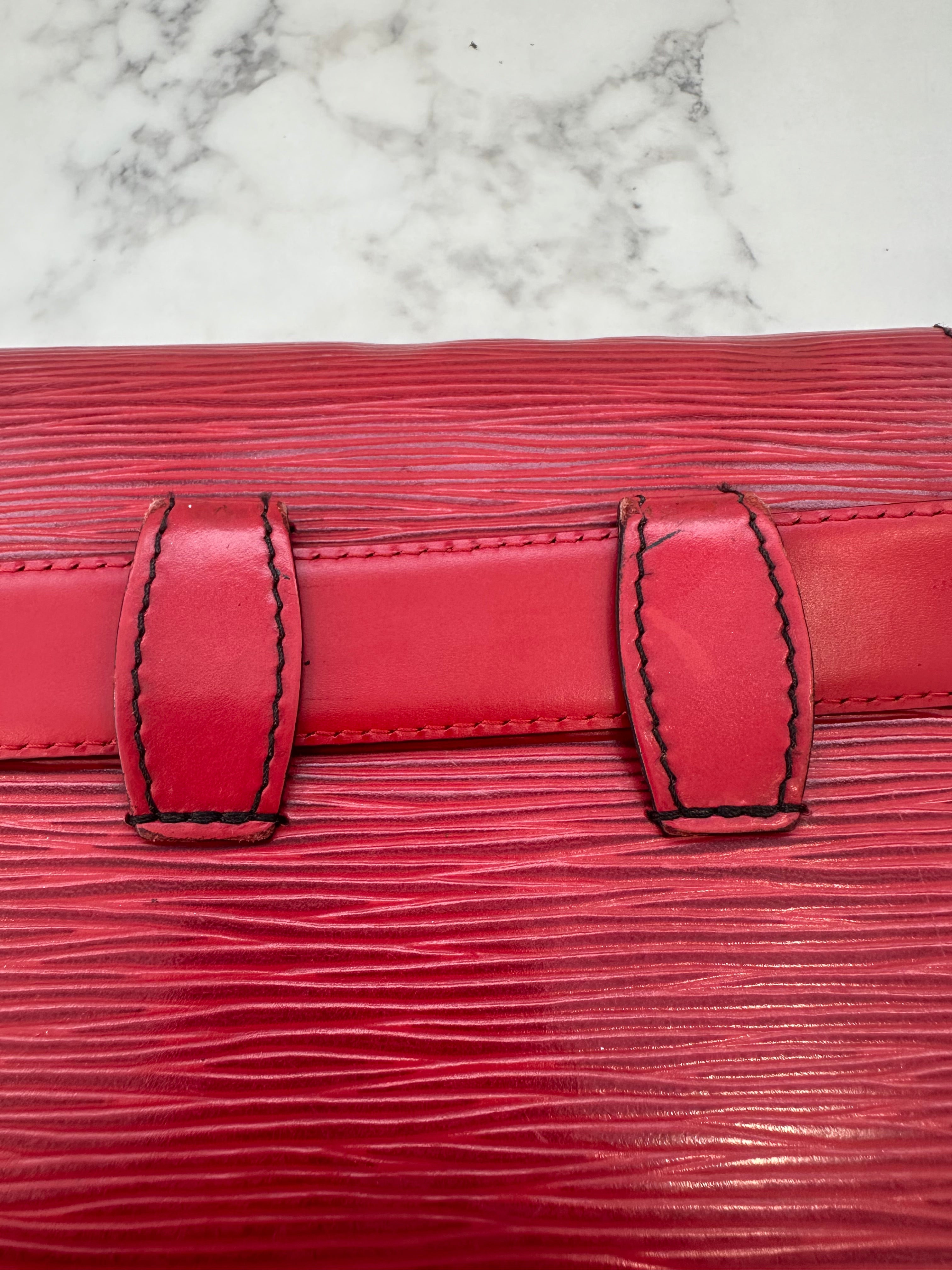 Louis Vuitton Epi pochette ceinture tilsit pouch