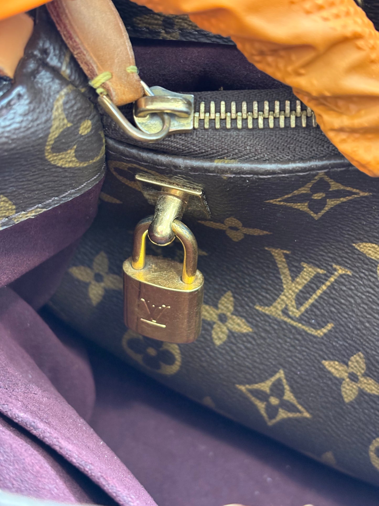 384111 - Louis Vuitton Montaigne BB