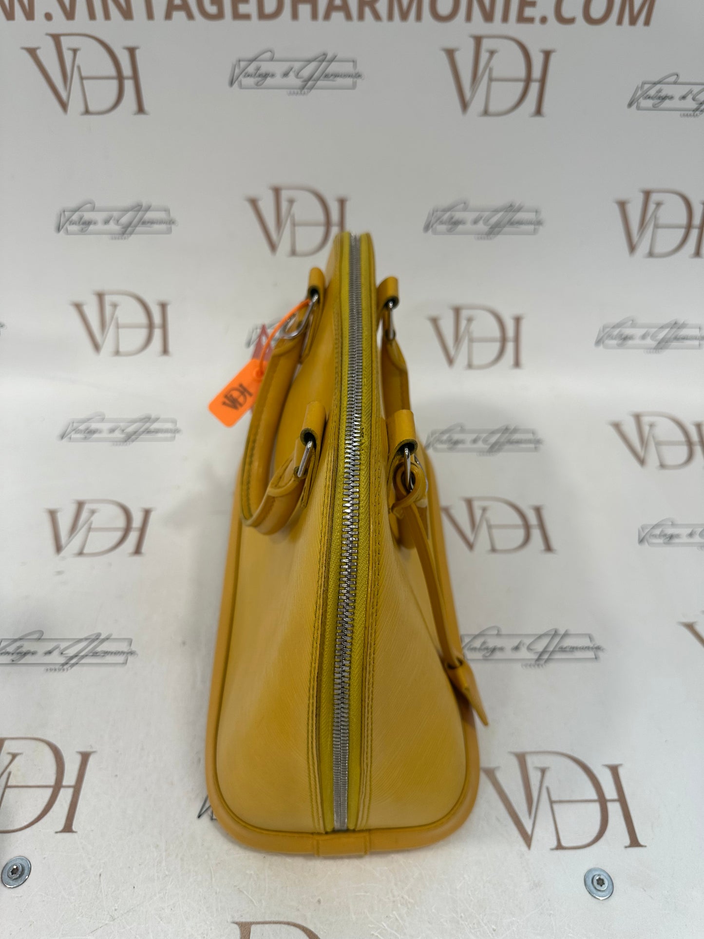200882 - Louis Vuitton Alma Epi Yellow