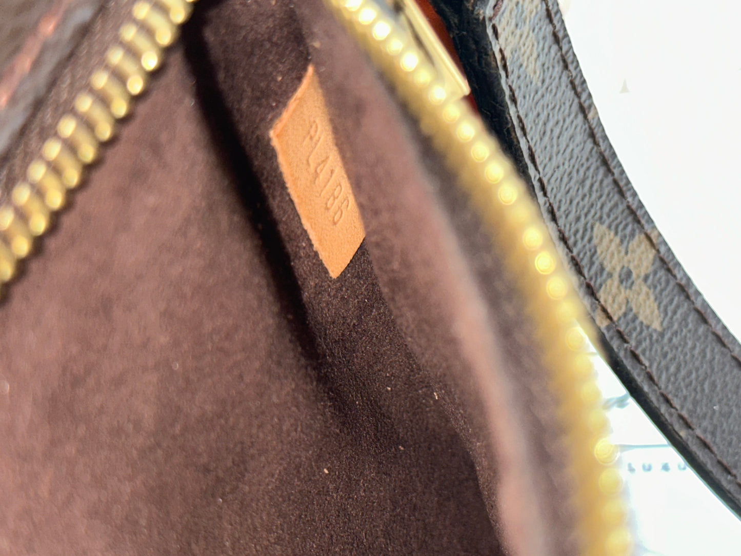 382659 - Louis Vuitton Metis
