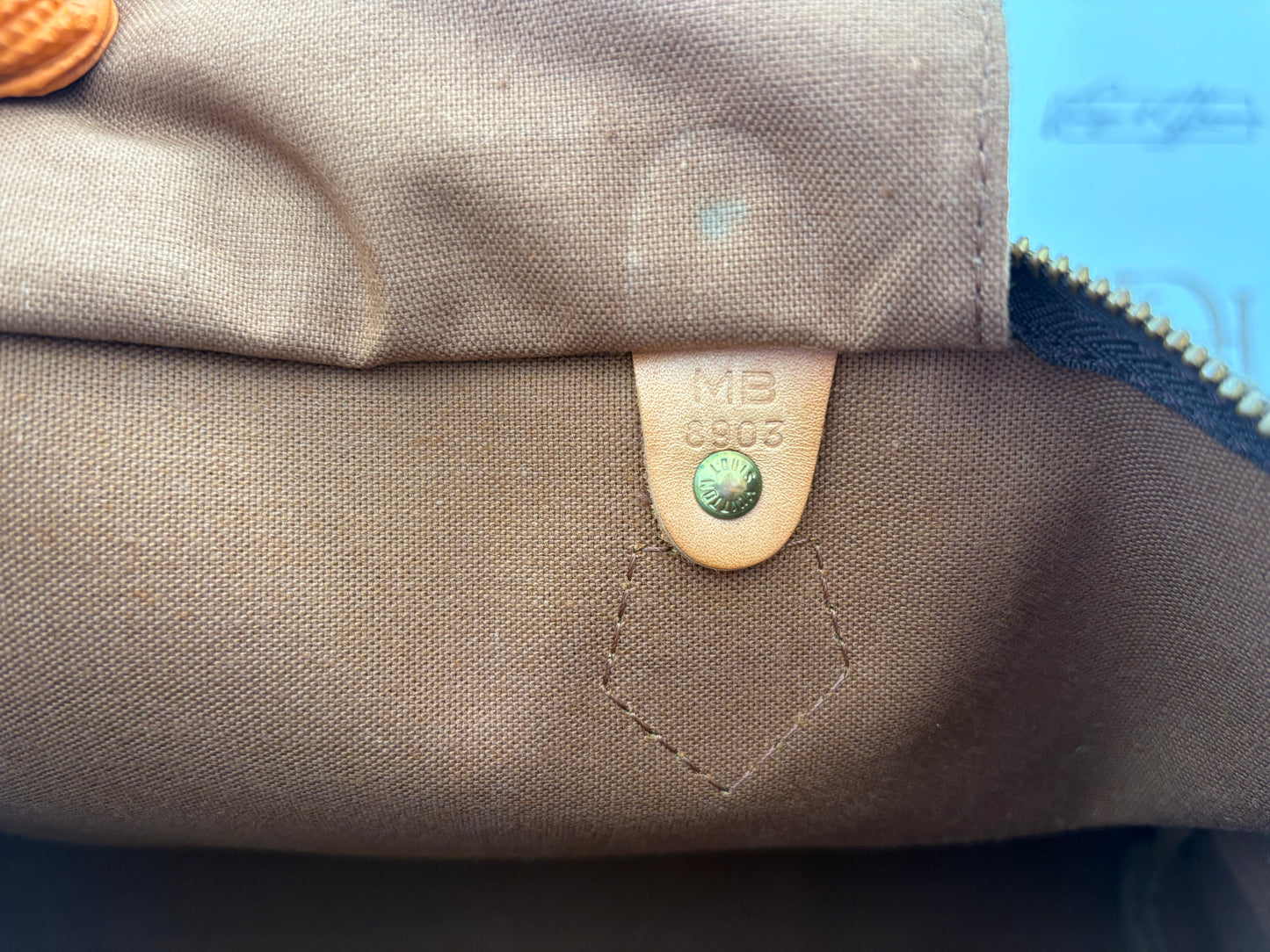 018876 - Louis Vuitton Speedy 40