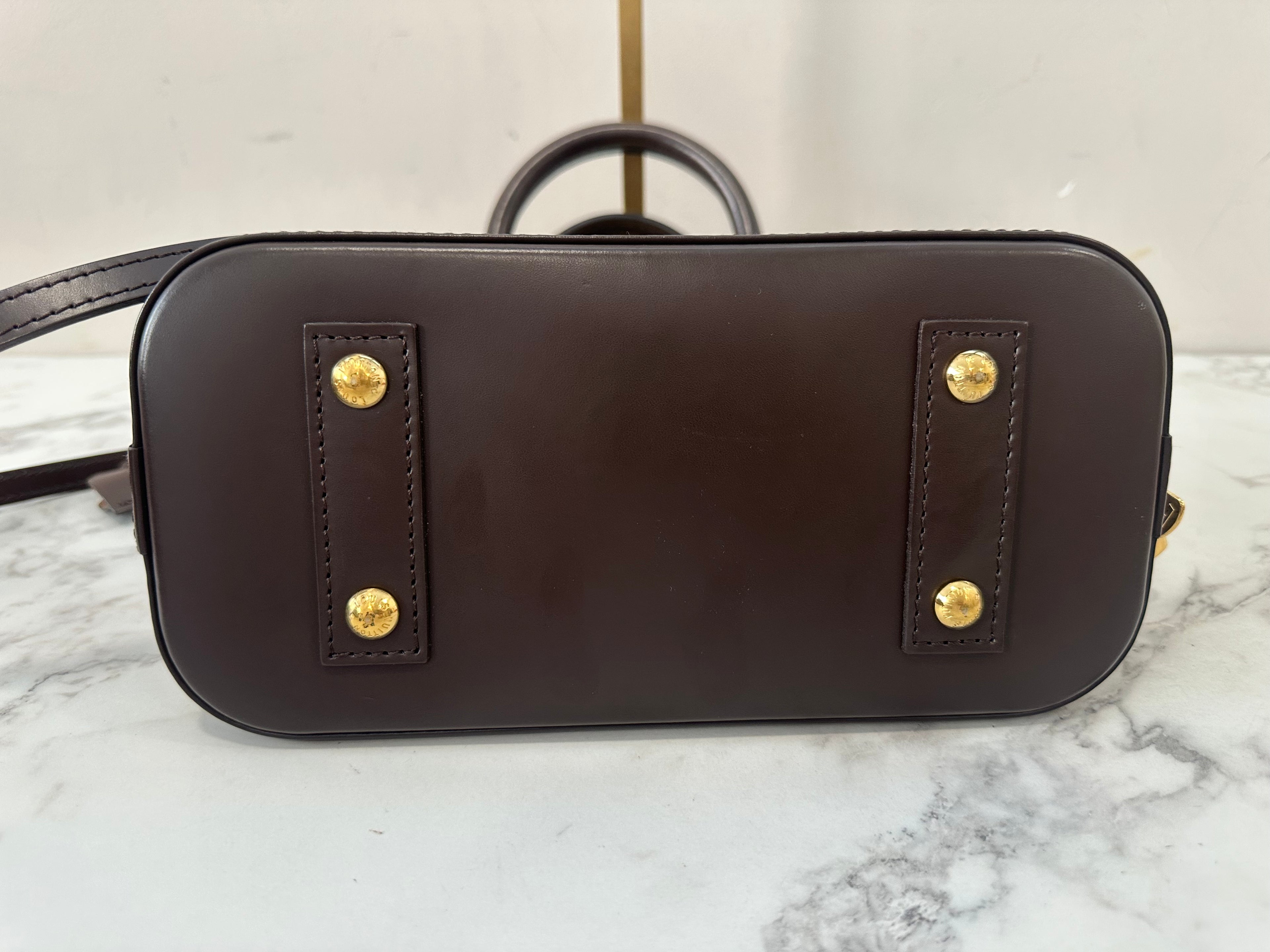 Louis Vuitton Alma BB Damier