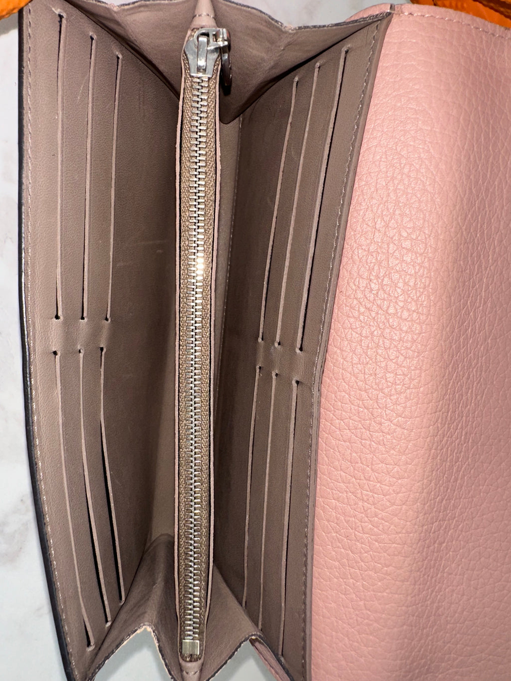 Louis Vuitton Capucines Long Wallet