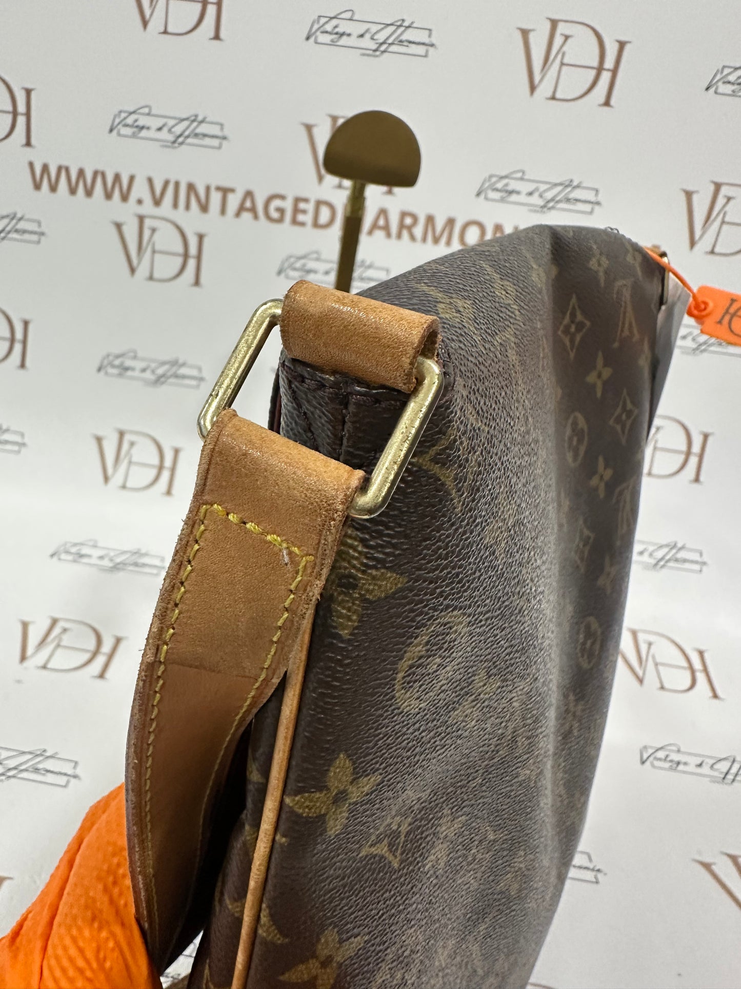 017796 - Louis Vuitton Musette