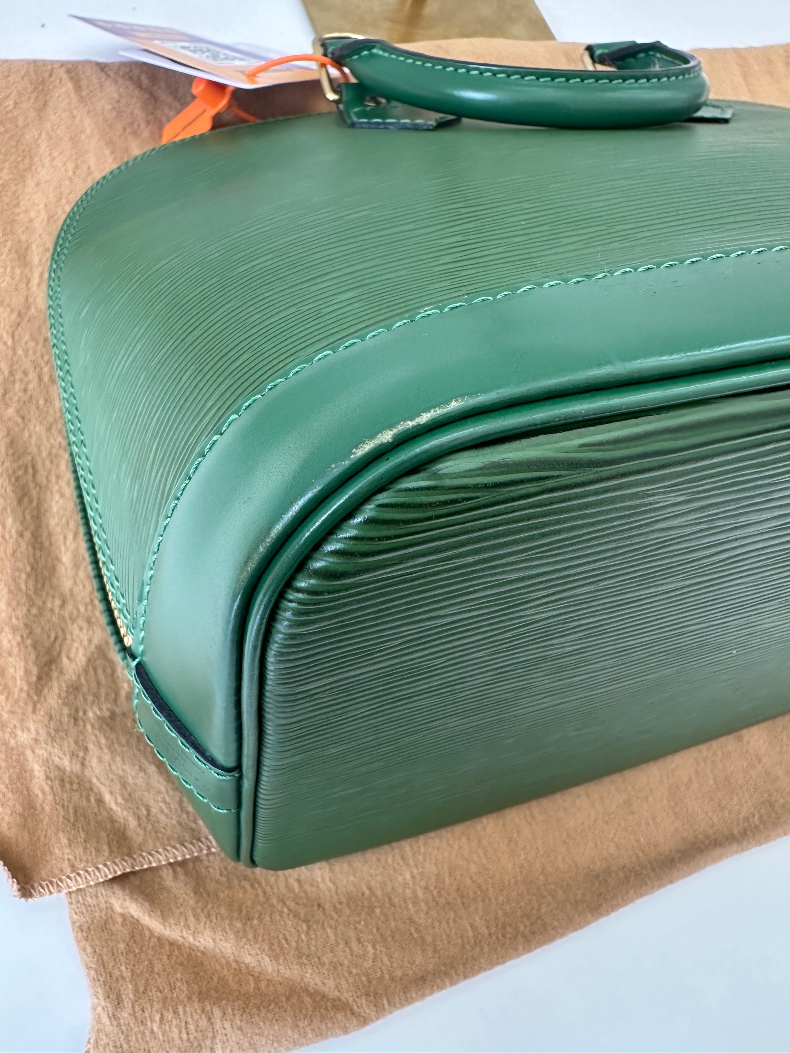 Louis Vuitton Alma Epi Green