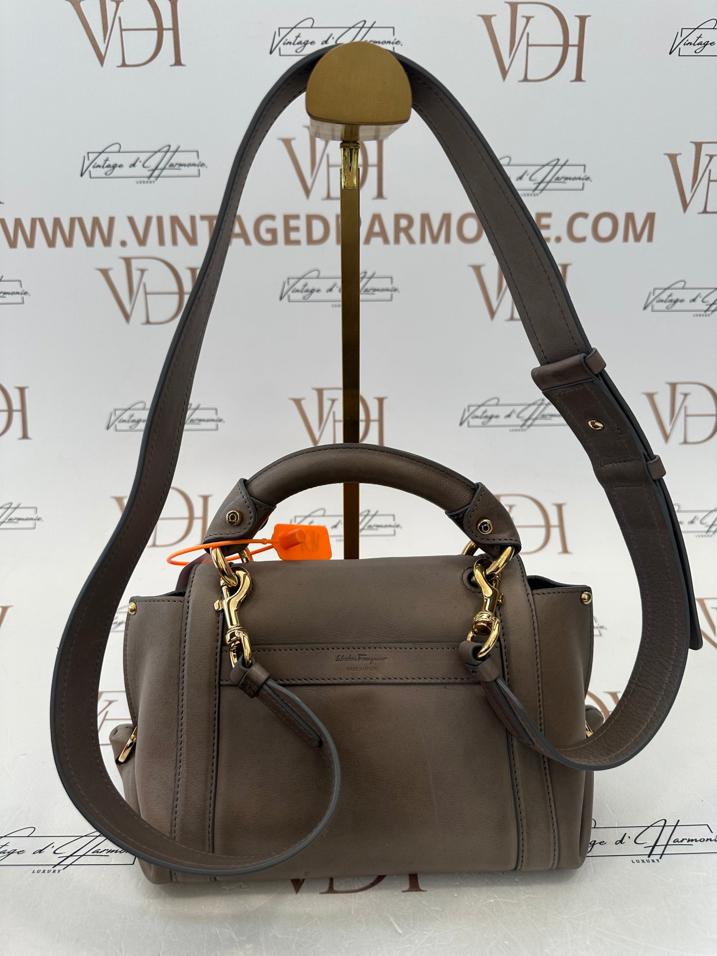 382385 - Salvatore Ferragamo Sofia