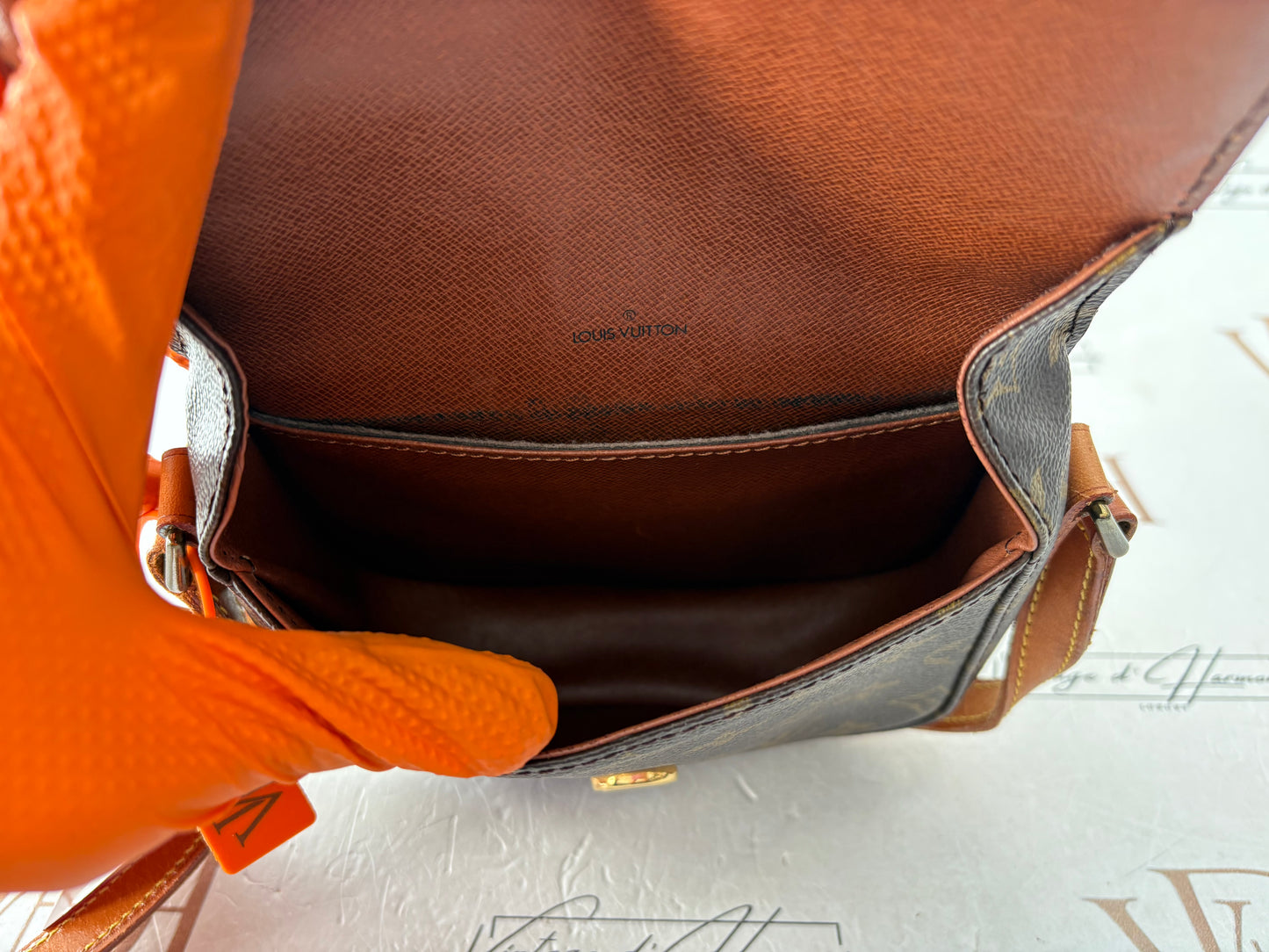 018920 - Louis Vuitton Saint Cloud PM