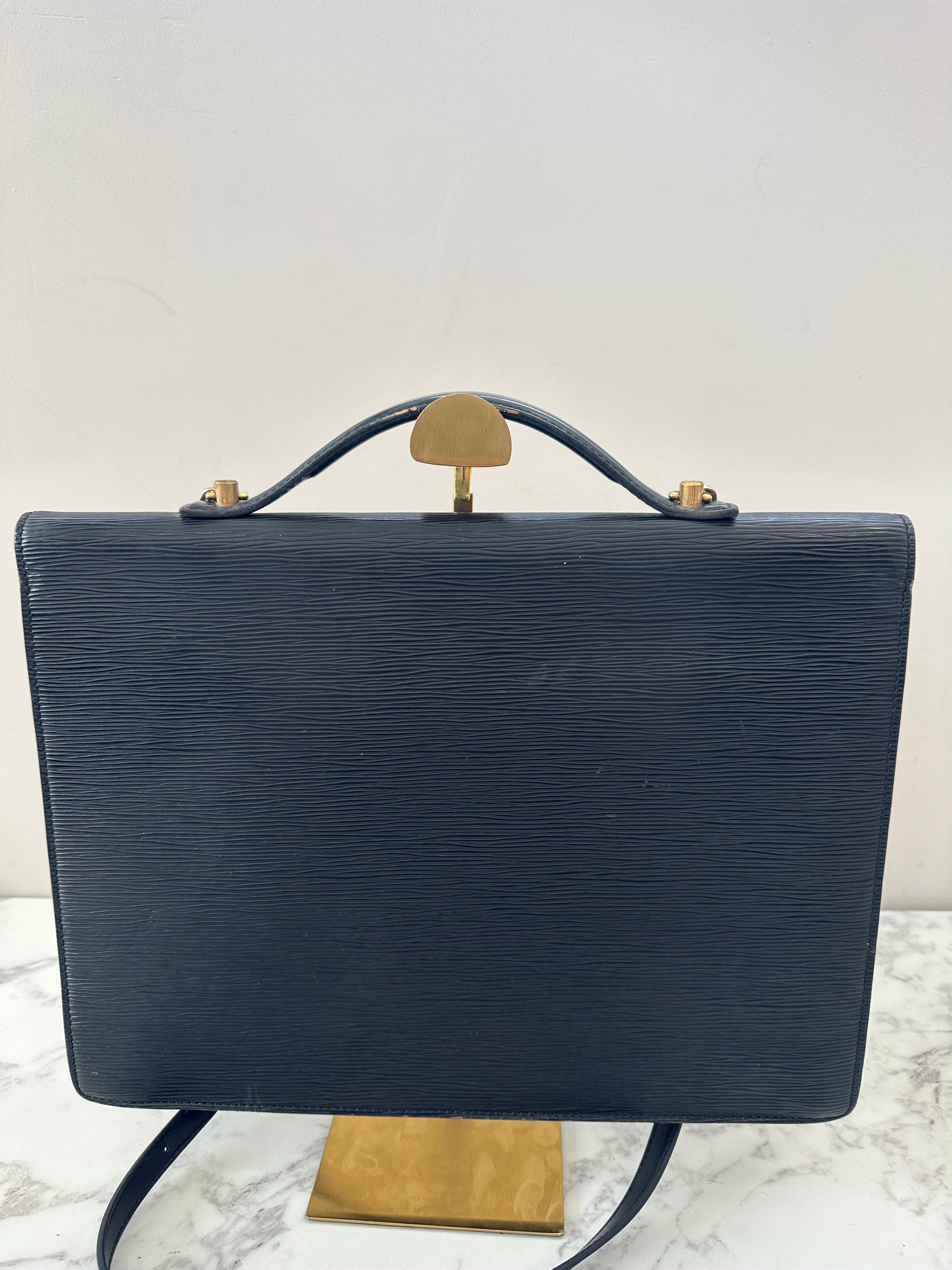 Louis Vuitton Epi Porte Documents Bandouliere