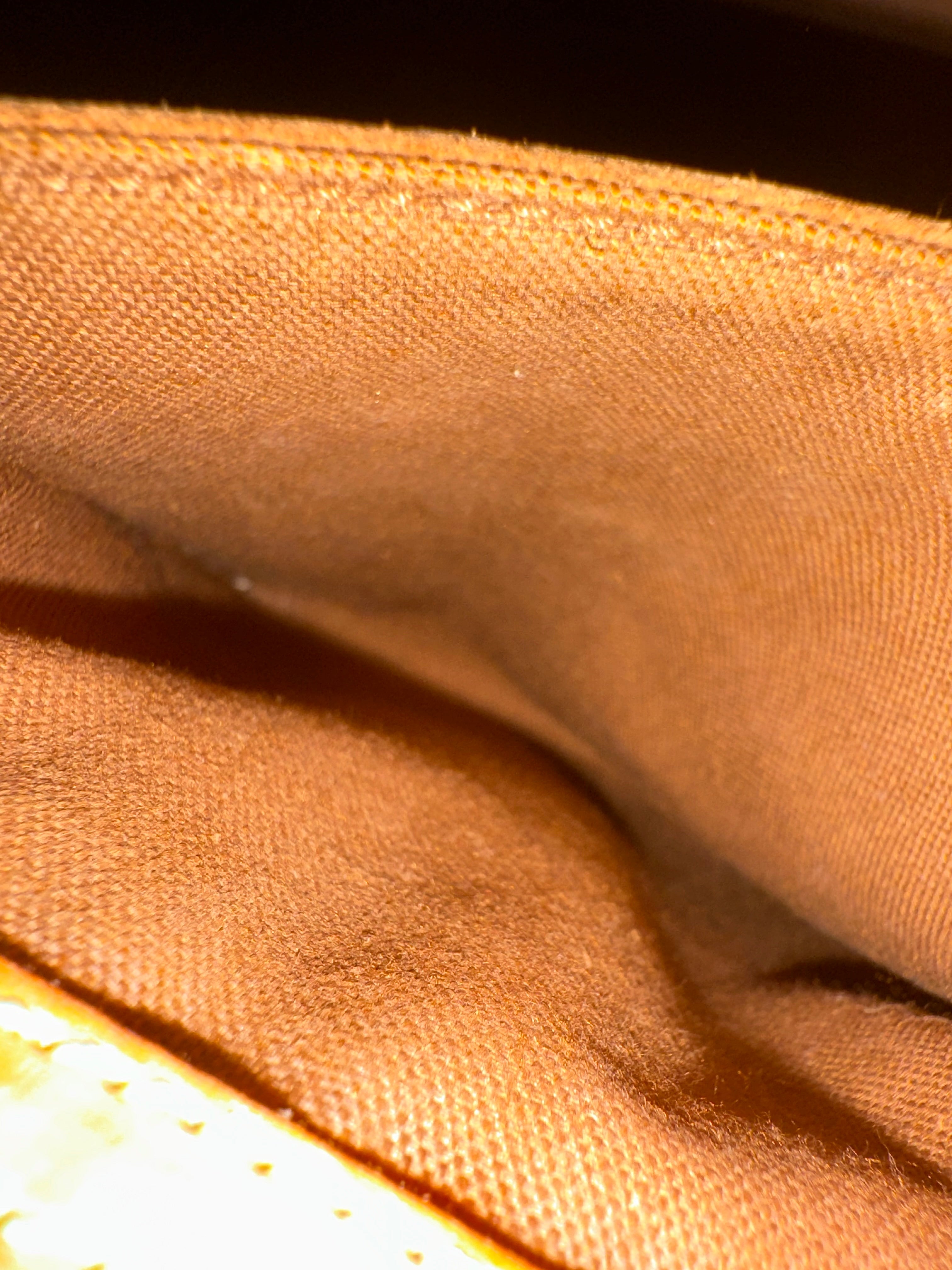 Louis Vuitton Ellipse MM