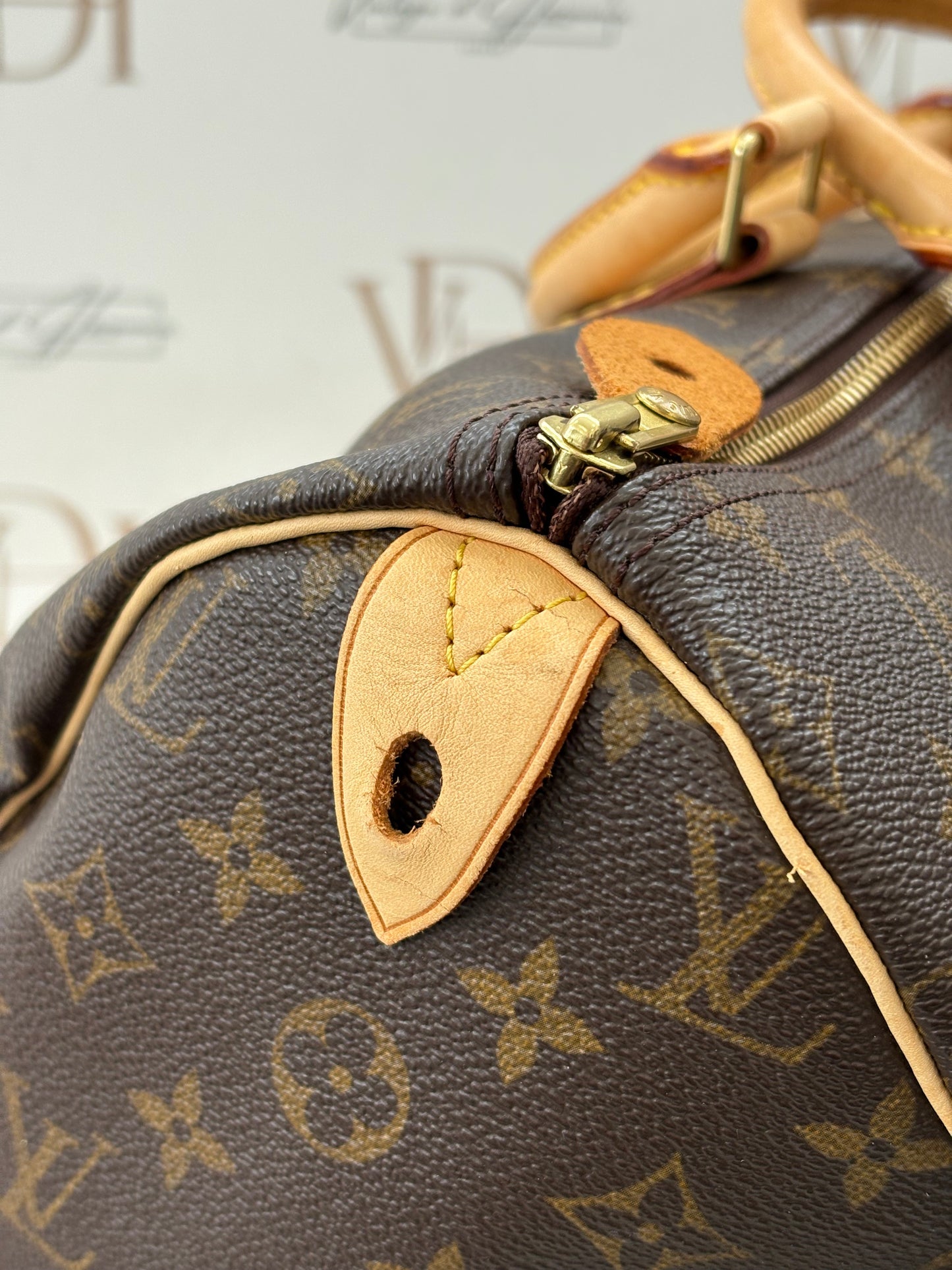 018402 - Louis Vuitton Speedy 40
